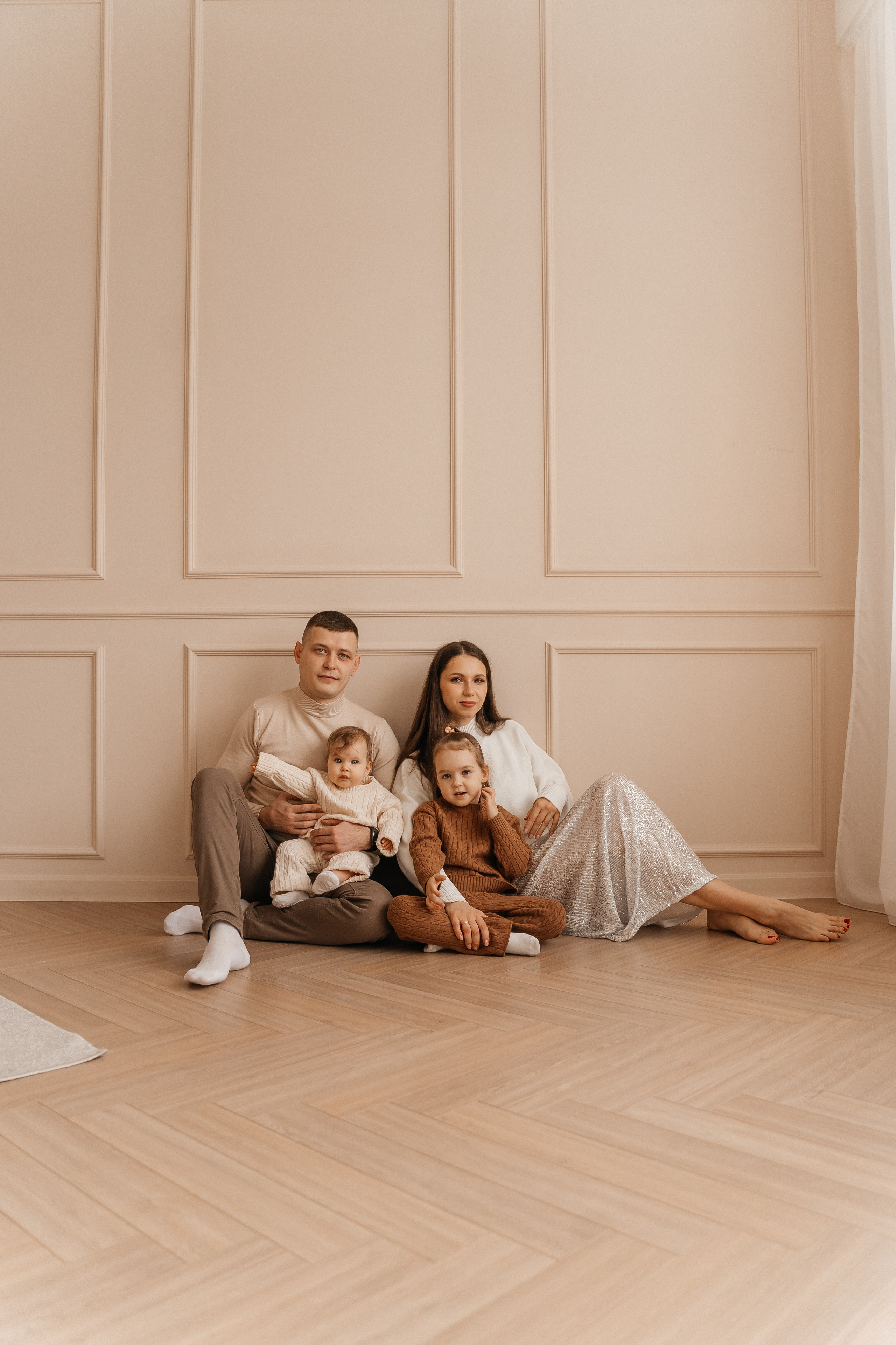 Сережа, Юля, Василиса и Дарина. Волик Мария