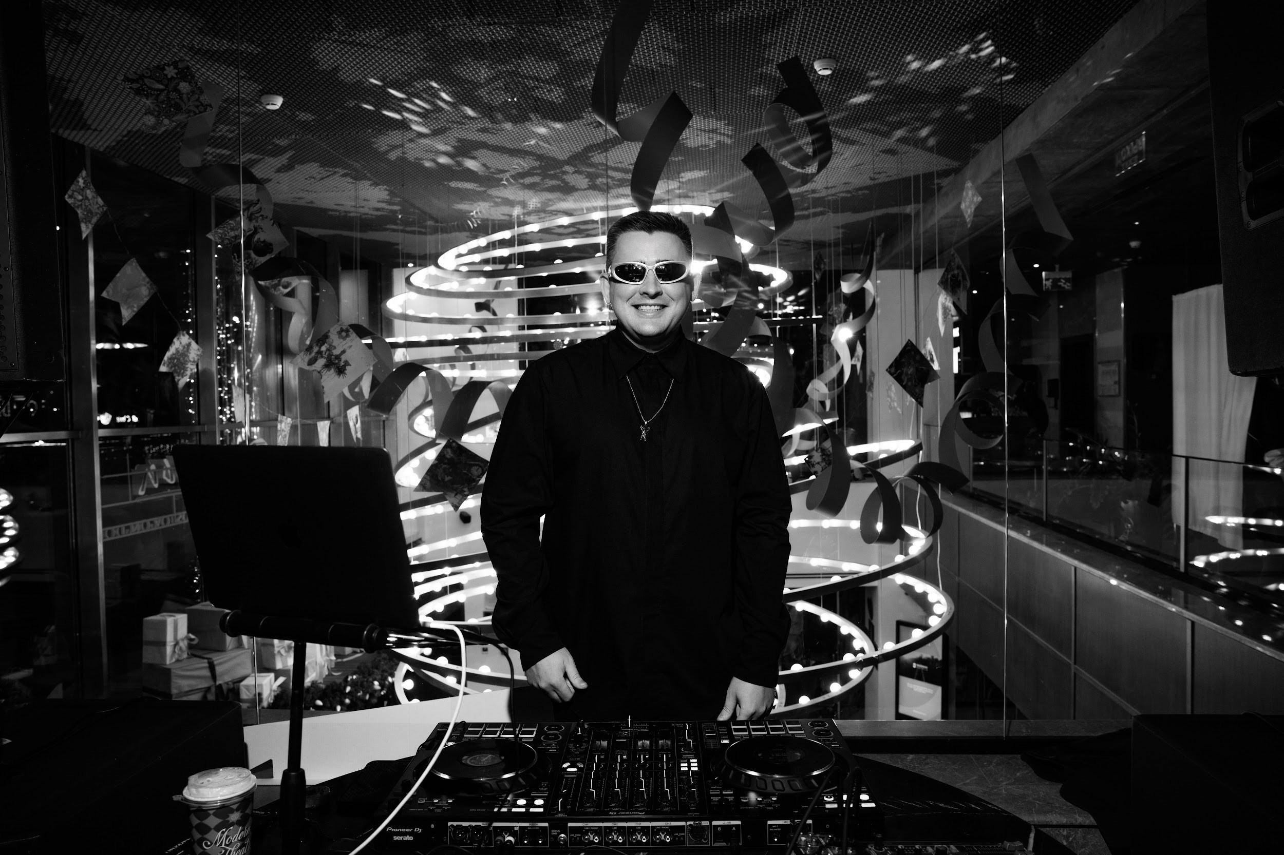 Новый год в стиле 90-х. Свадебное и event агентство До Мурашек Ростов-на-Дону