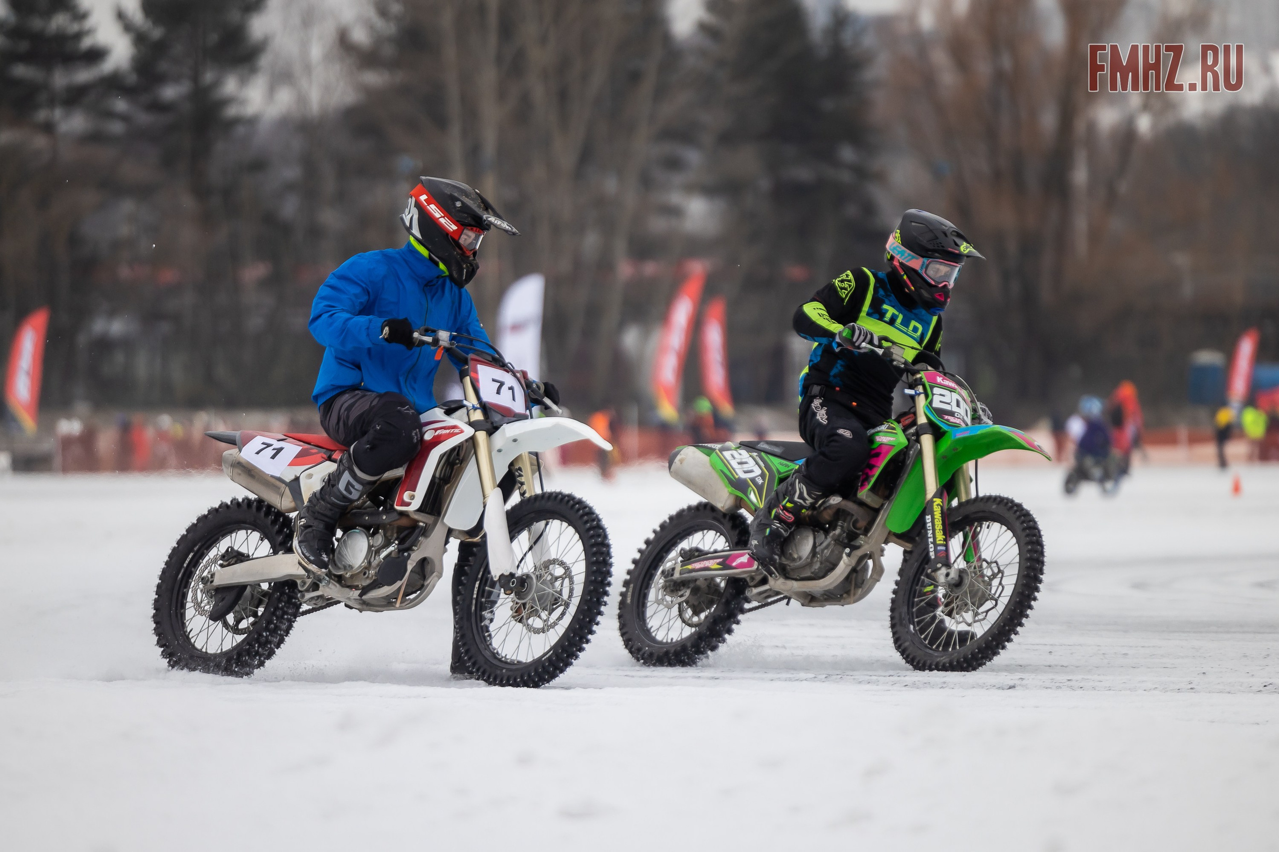 Первый этап Кубка МФР по мотокроссу на льду Большого Крылатского пруда в Москве. 8 февраля 2025 г. Фотограф Владимир Охрименко