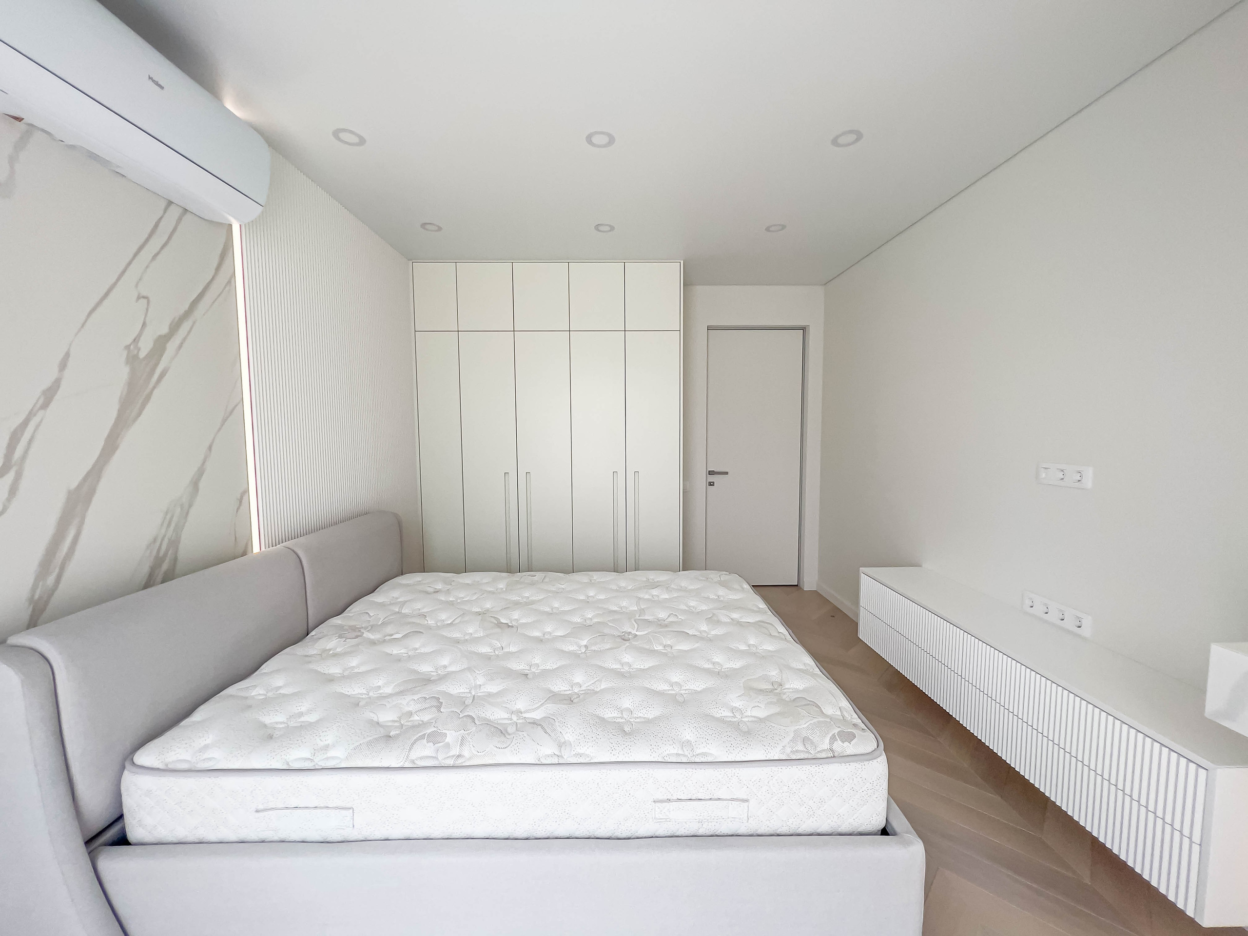 Flat. Fotograf Dmitrii Donets