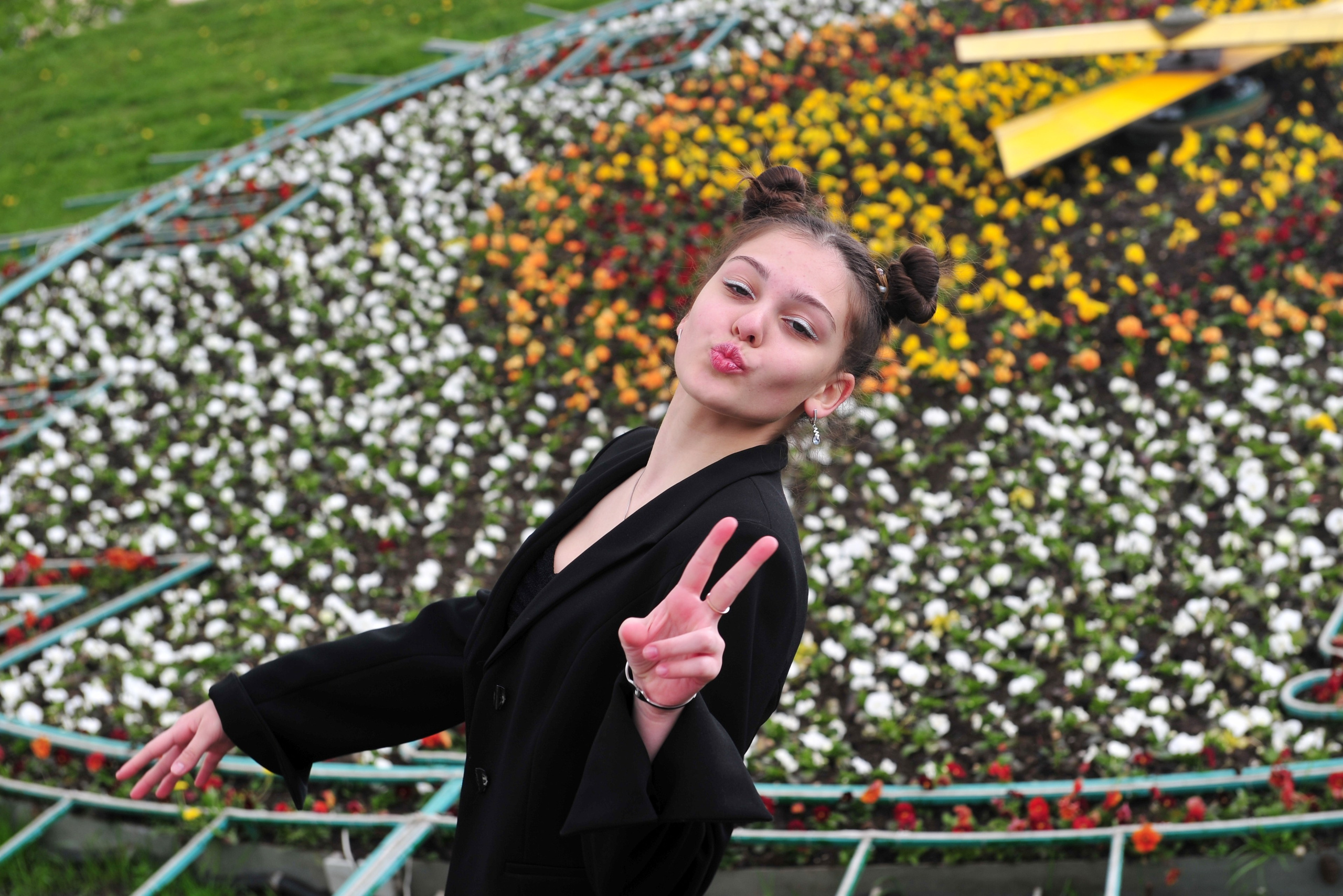 Последний Звонок на Поклонной Горе (уличная фотосессия 9-классников). Свадебный и семейный фотограф в Москве Ирина Гончарова