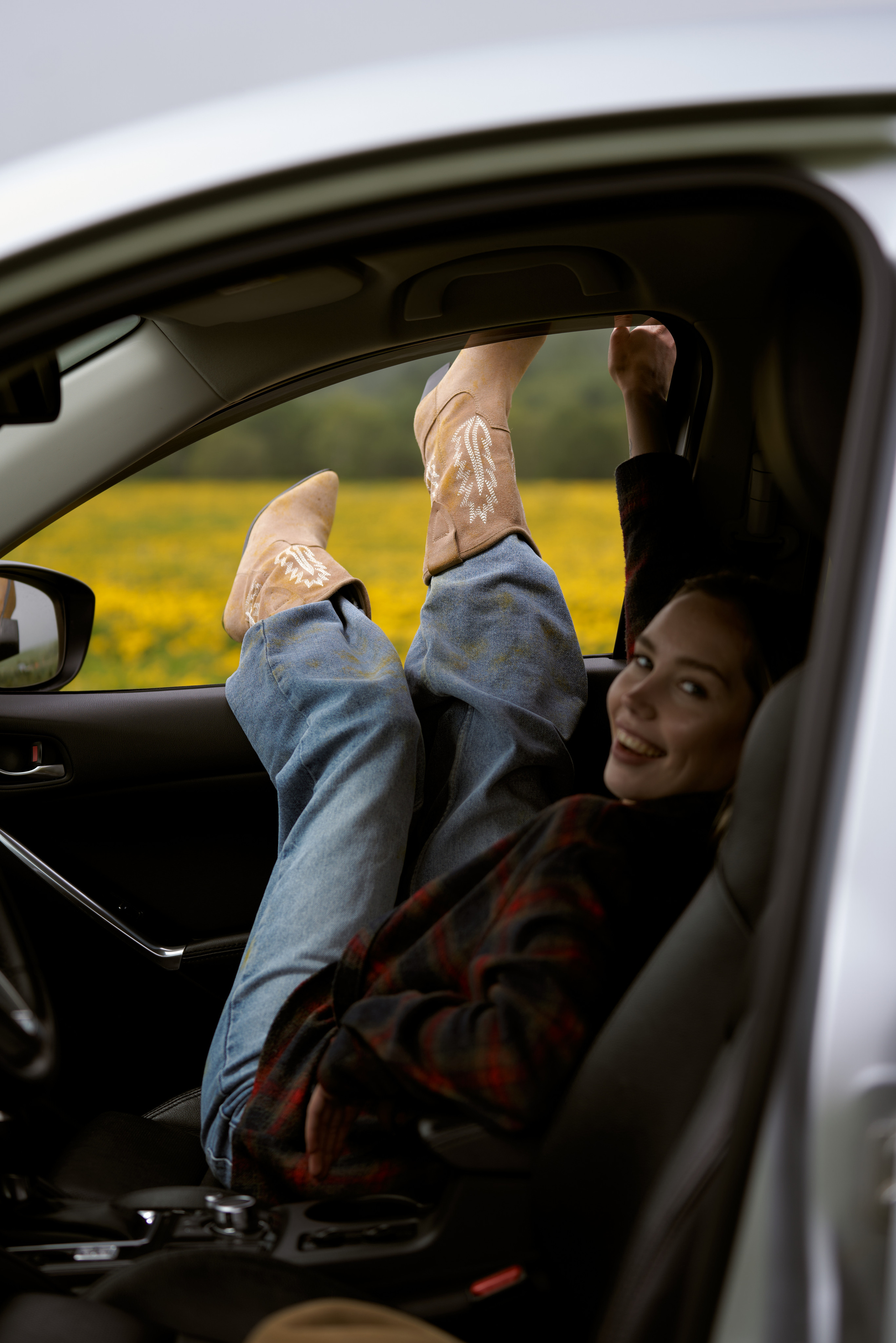 Field and outdoor photoshoot. Norman Wells photographer Ekaterina Konovalenko
