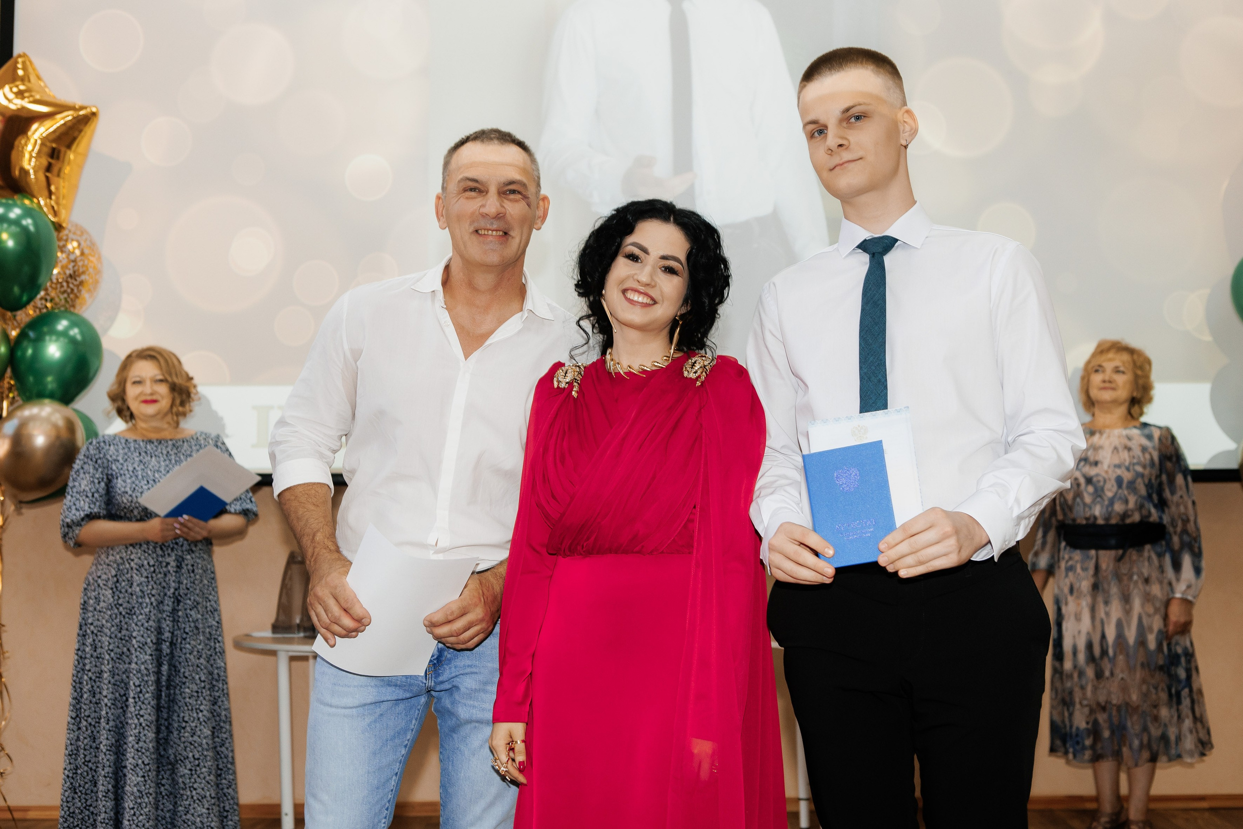 Выпускной Гимназия 12 2024 г. Свадебный и портретный Фотограф в Липецке Дмитрий Котюков