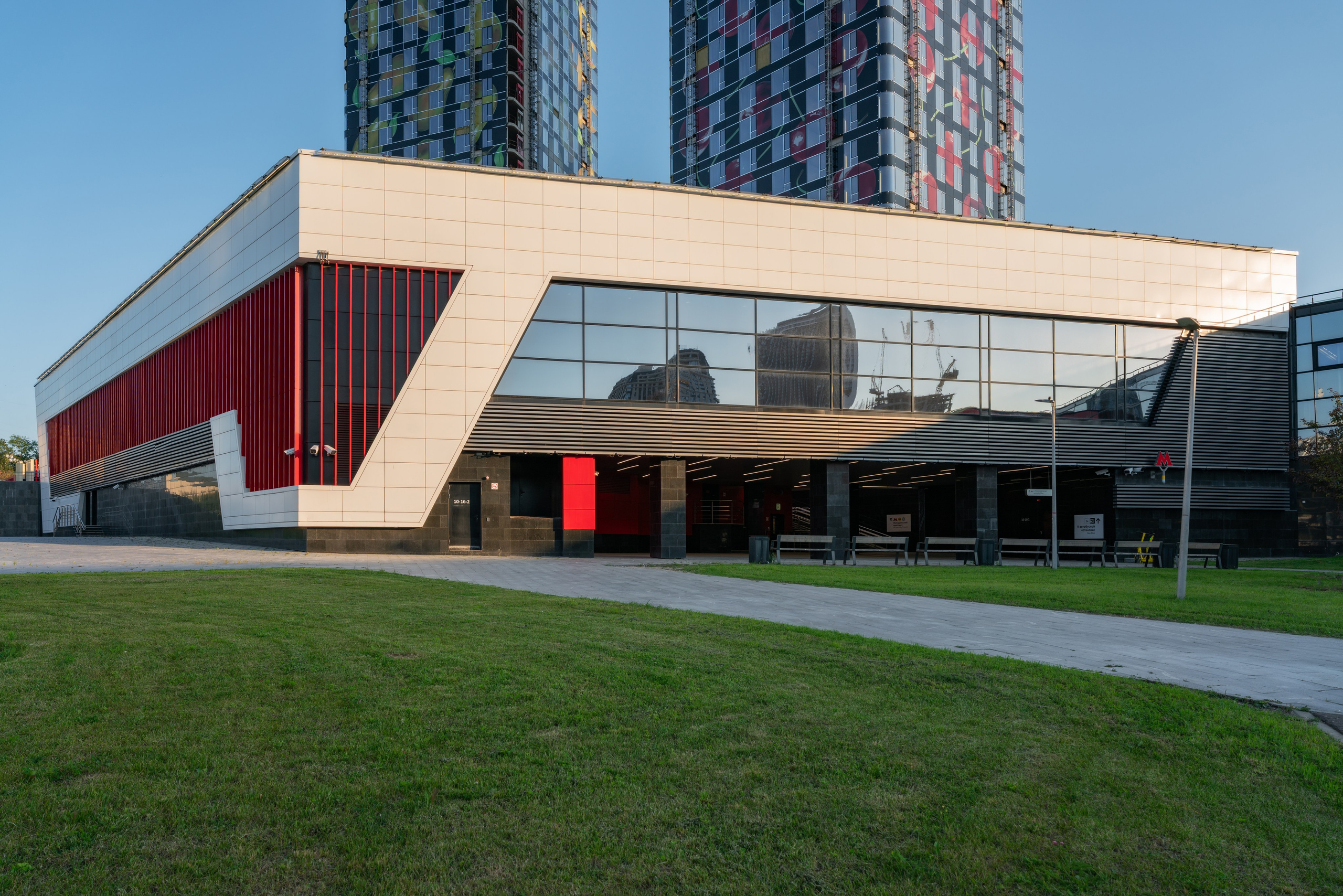 Станция метро БКЛ «Мичуринский проспект»