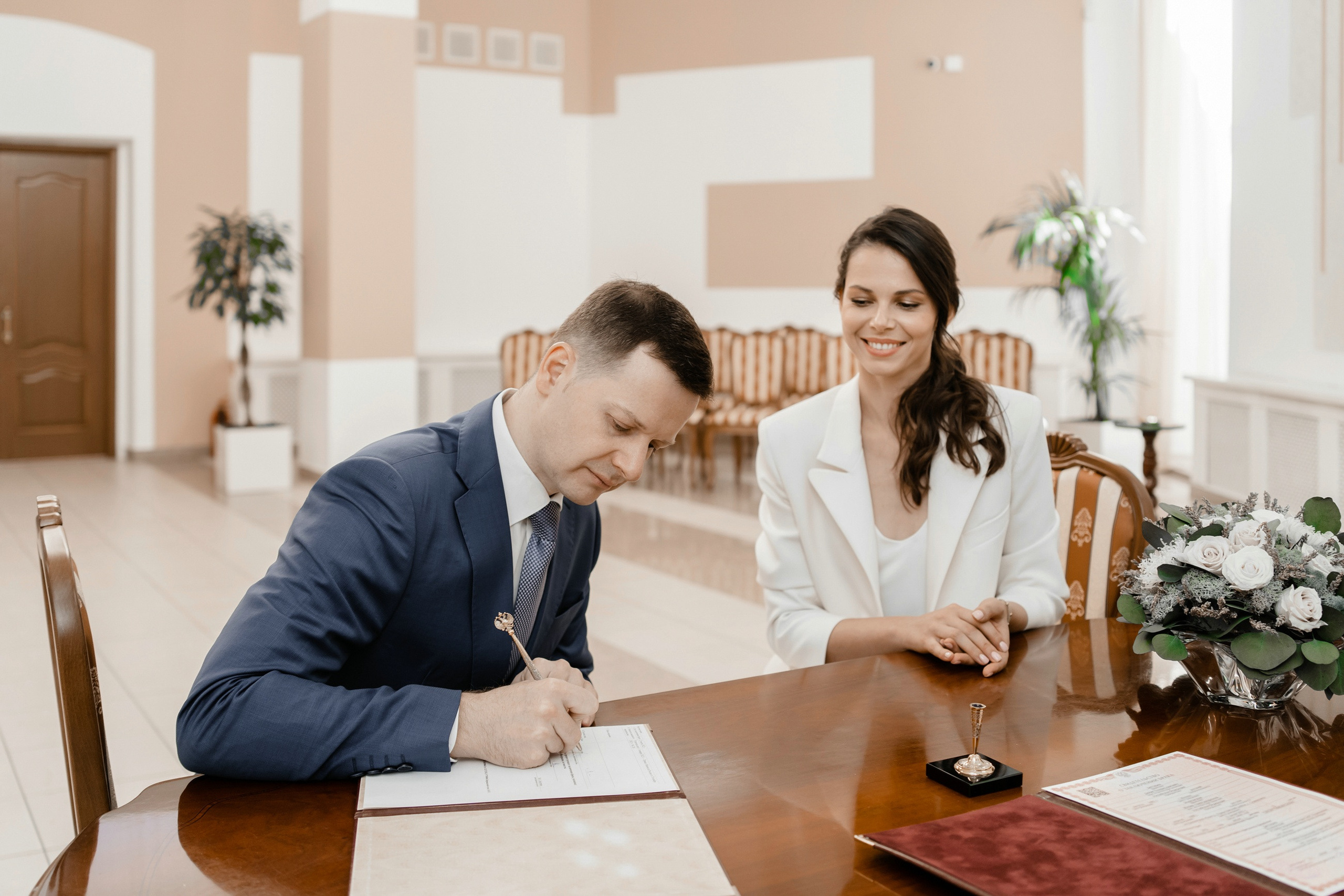 Свадебная прогулка в центре Москвы. Свадебный и семейный фотограф в Москве Светлана Зоткина