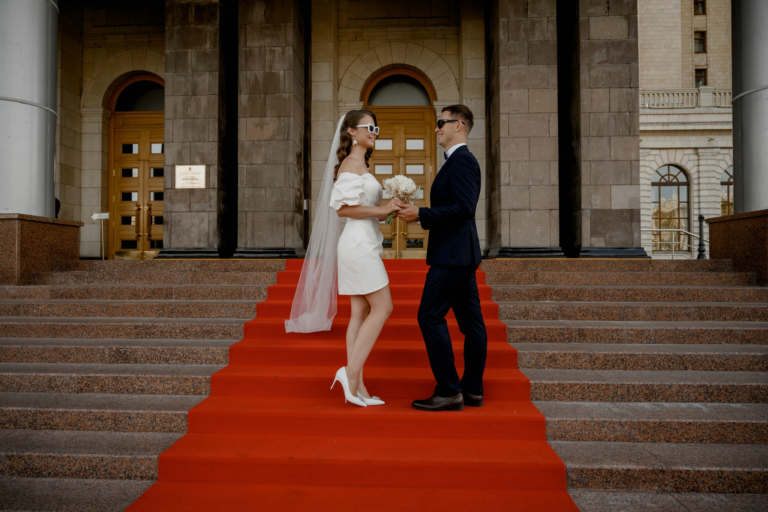 Фотограф в ЗАГС в ресторане Birds башня Око Москва-Сити. Свадебный и семейный фотограф в Москве Светлана Зоткина