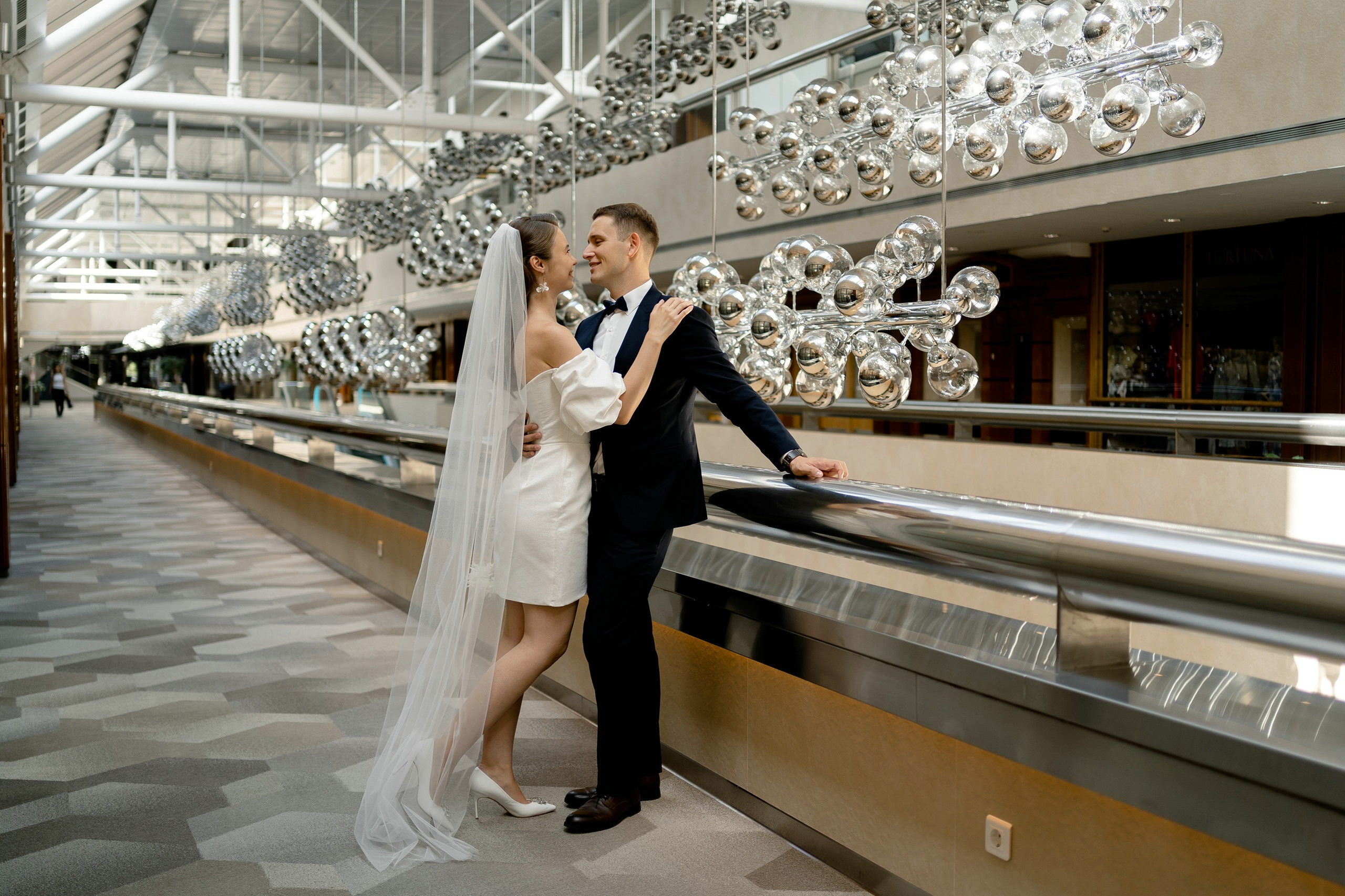 Фотограф в ЗАГС в ресторане Birds башня Око Москва-Сити. Свадебный и семейный фотограф в Москве Светлана Зоткина