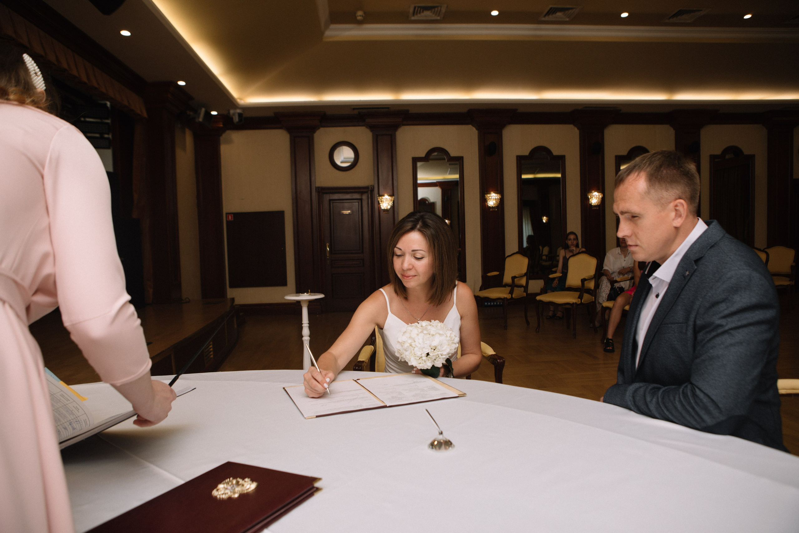 Лиза и Сережа. Роспись и тусовка в коттедже. Свадебный и портретный фотограф в Москве Анастасия Масюк