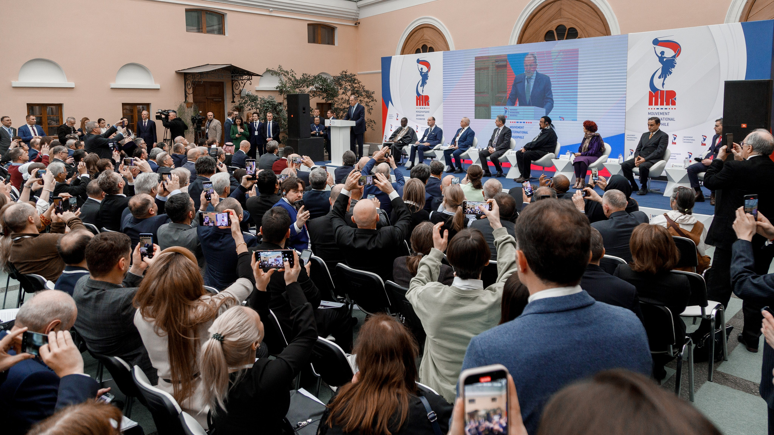 Собрание русофилов. Репортажный фотограф Борис Геер