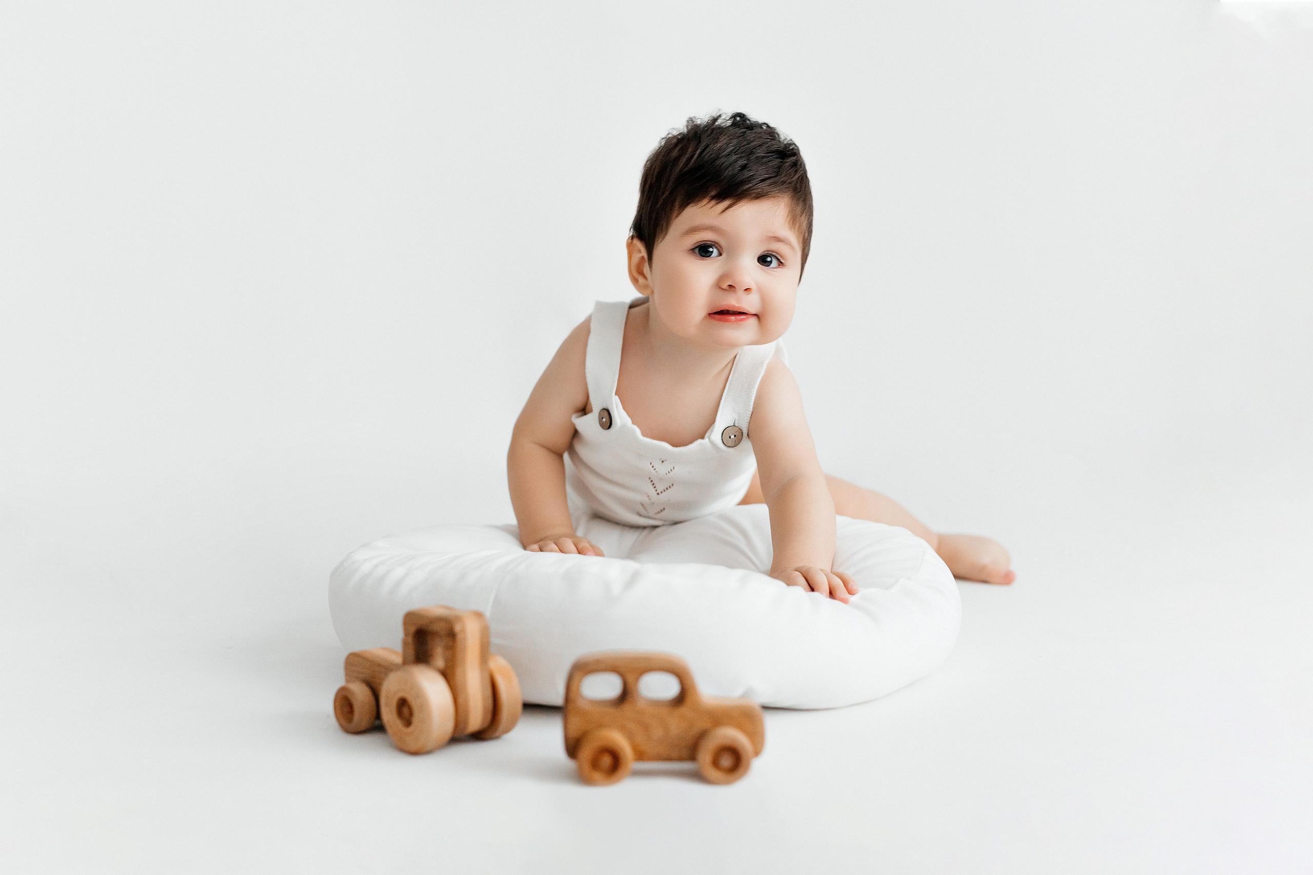 Годик минимализм. Профессиональная детская и семейная фотостудия в Краснодаре