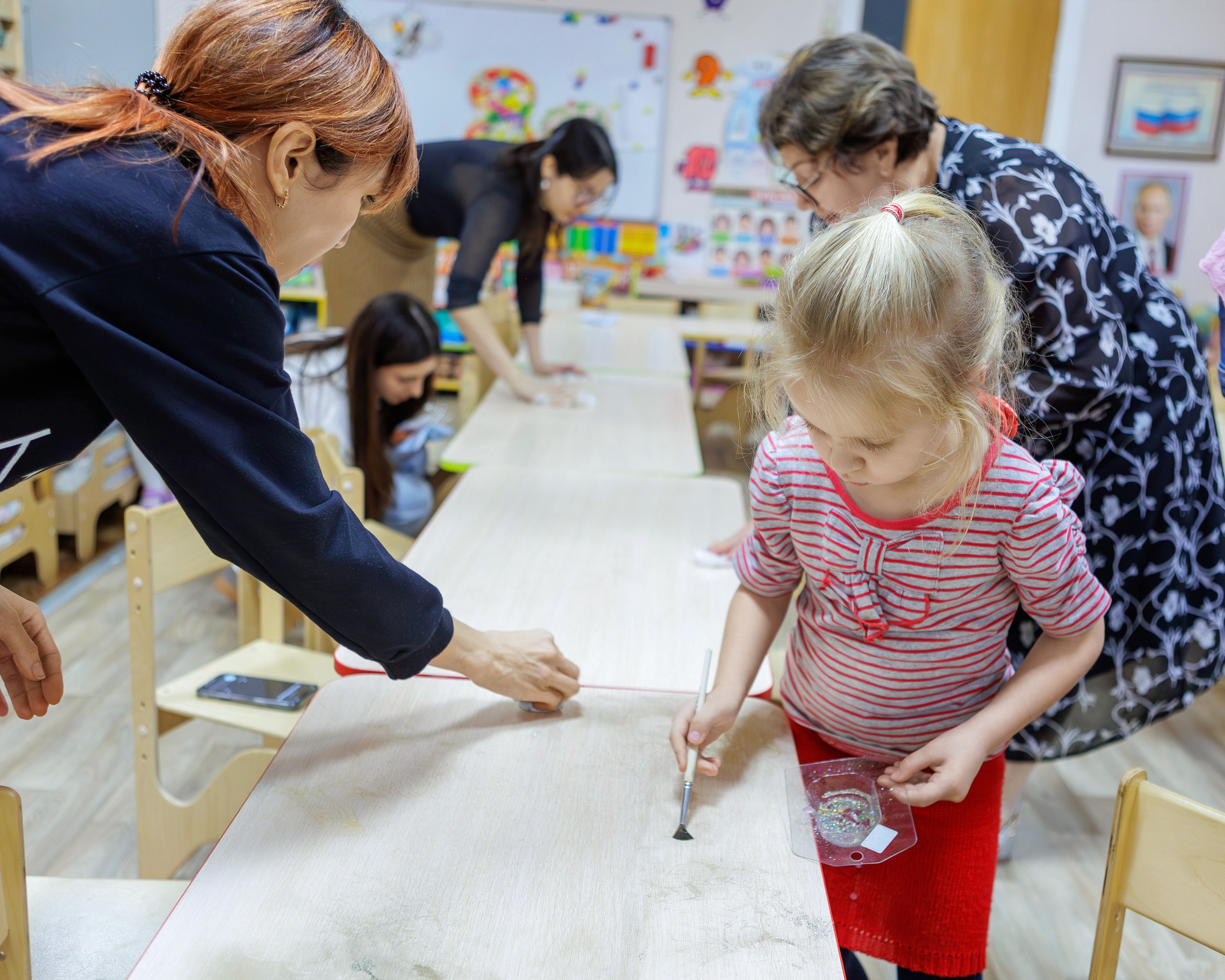 МК к 8 марта. Выпускные альбомы и школьный фотограф в Подольске, Троицке, Щербинке, Москве и Московской области