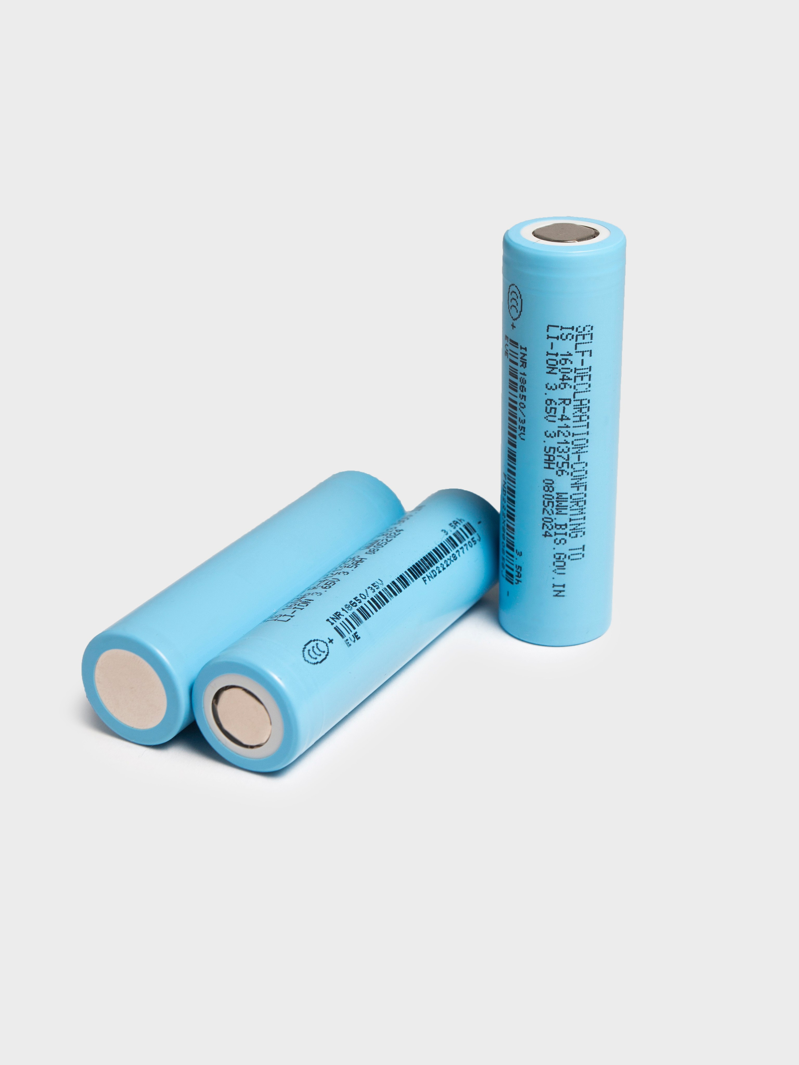 Аккумуляторы. Фотограф Злата Спицына