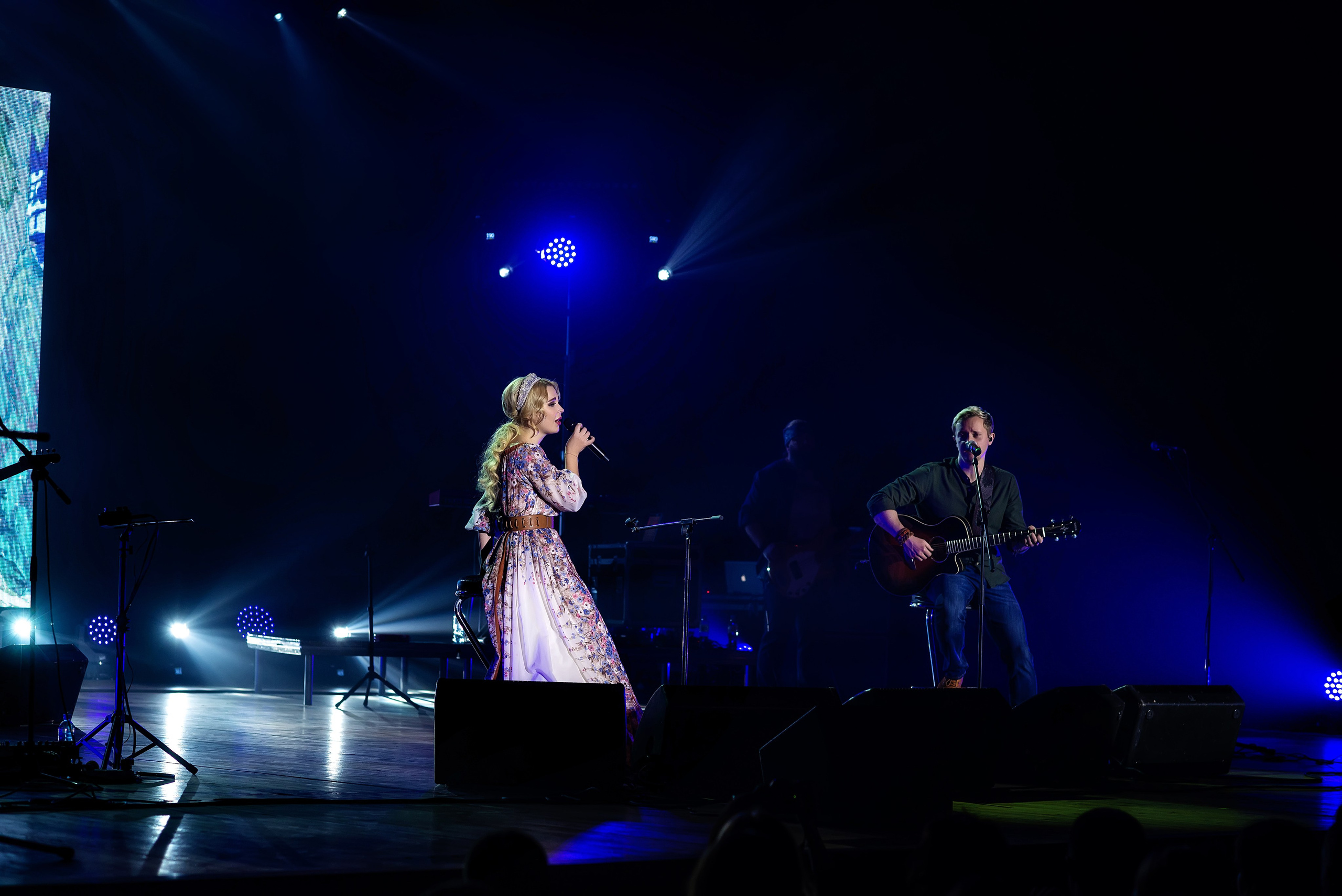 Концерт Пелагеи. Школьный, фэшн фотограф в Тюмени и в России Ирина Королева