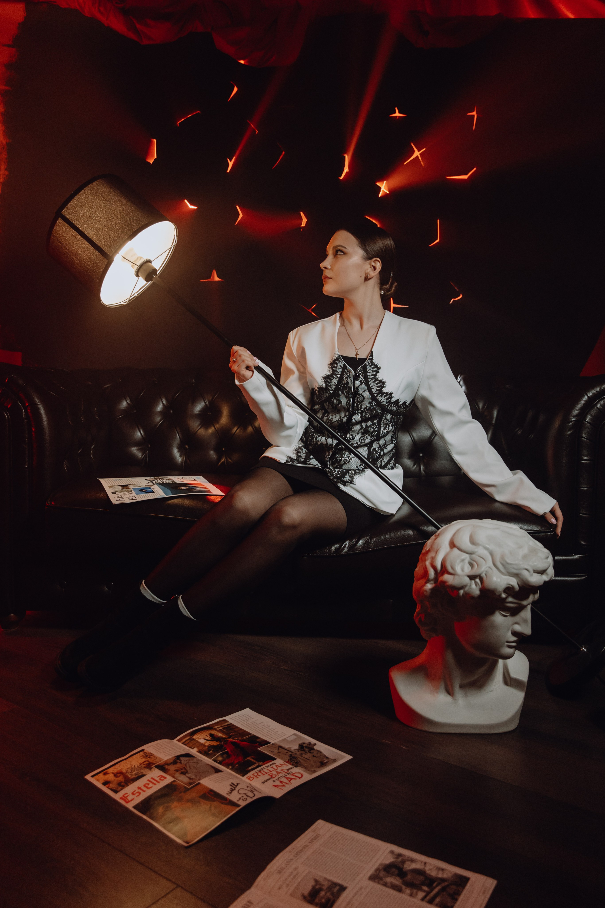 Школьные альбомы в Чернянке. Фотограф Максим Никонов