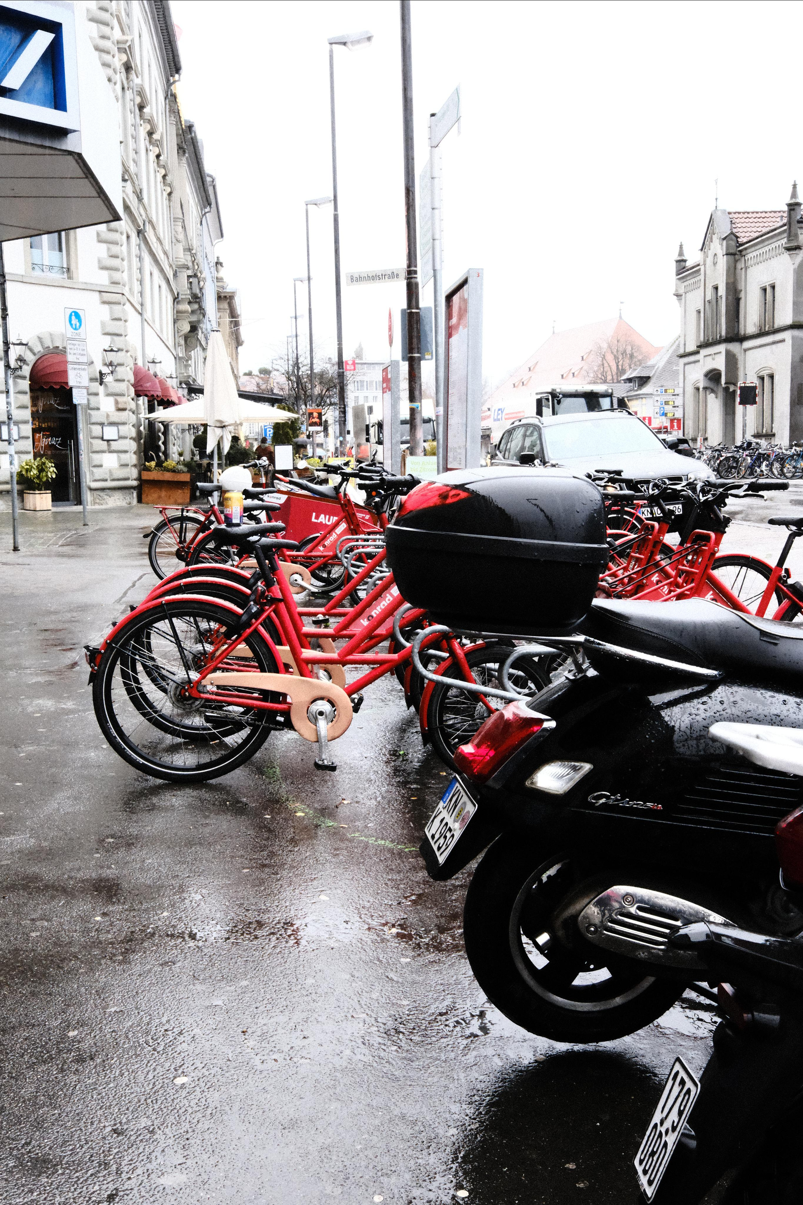 Street. Elena Harlaut Photographer