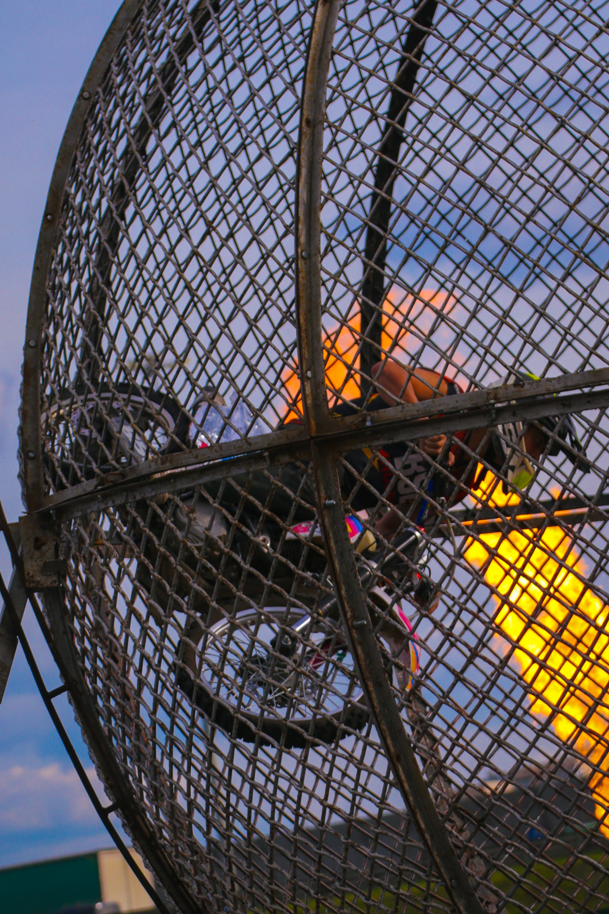 Шоу каскадеров. Костюмер, художник кино и телевидения в спб