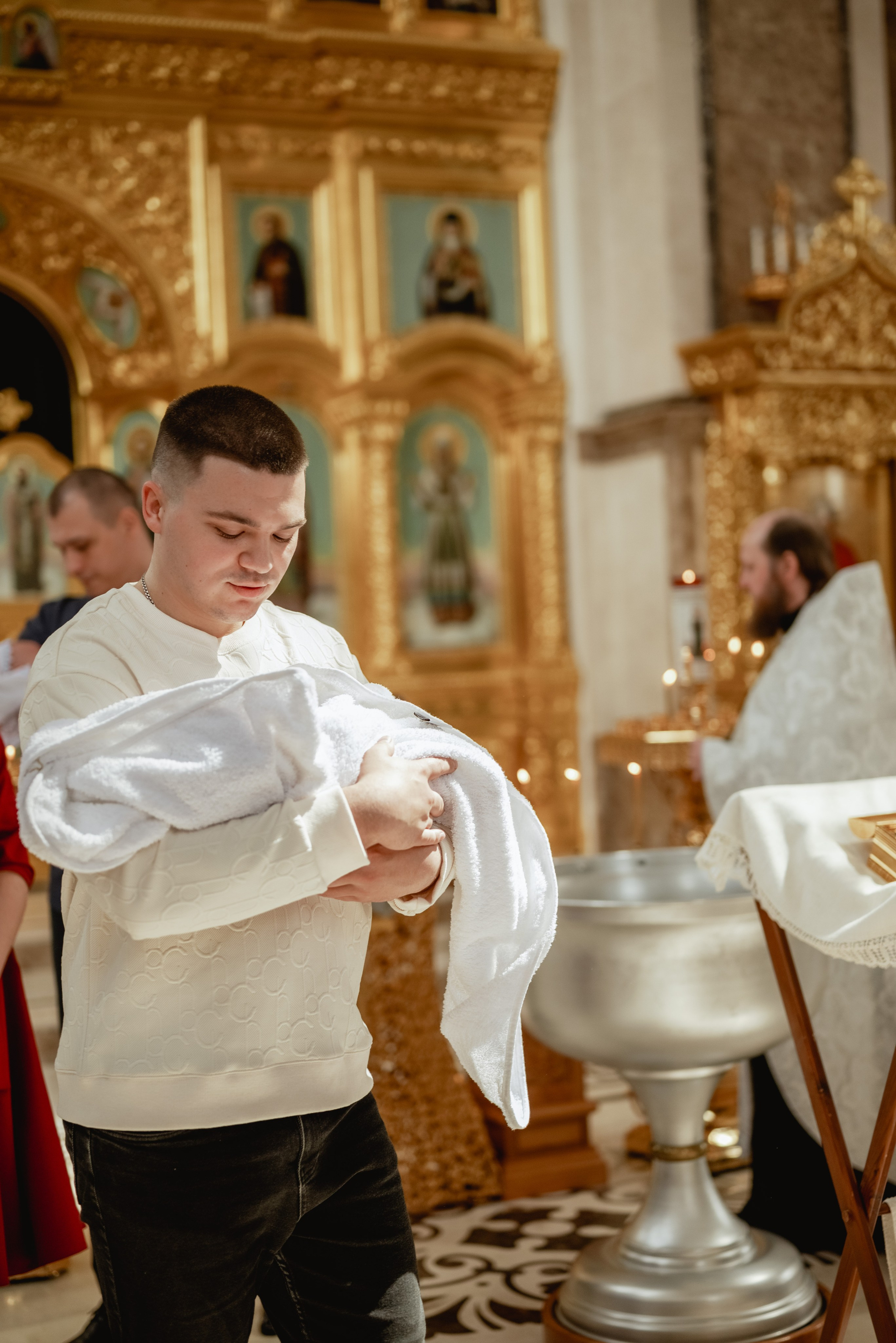 Крещение в Донецке. Юлия Басня семейный и свадебный фотограф в Донецке