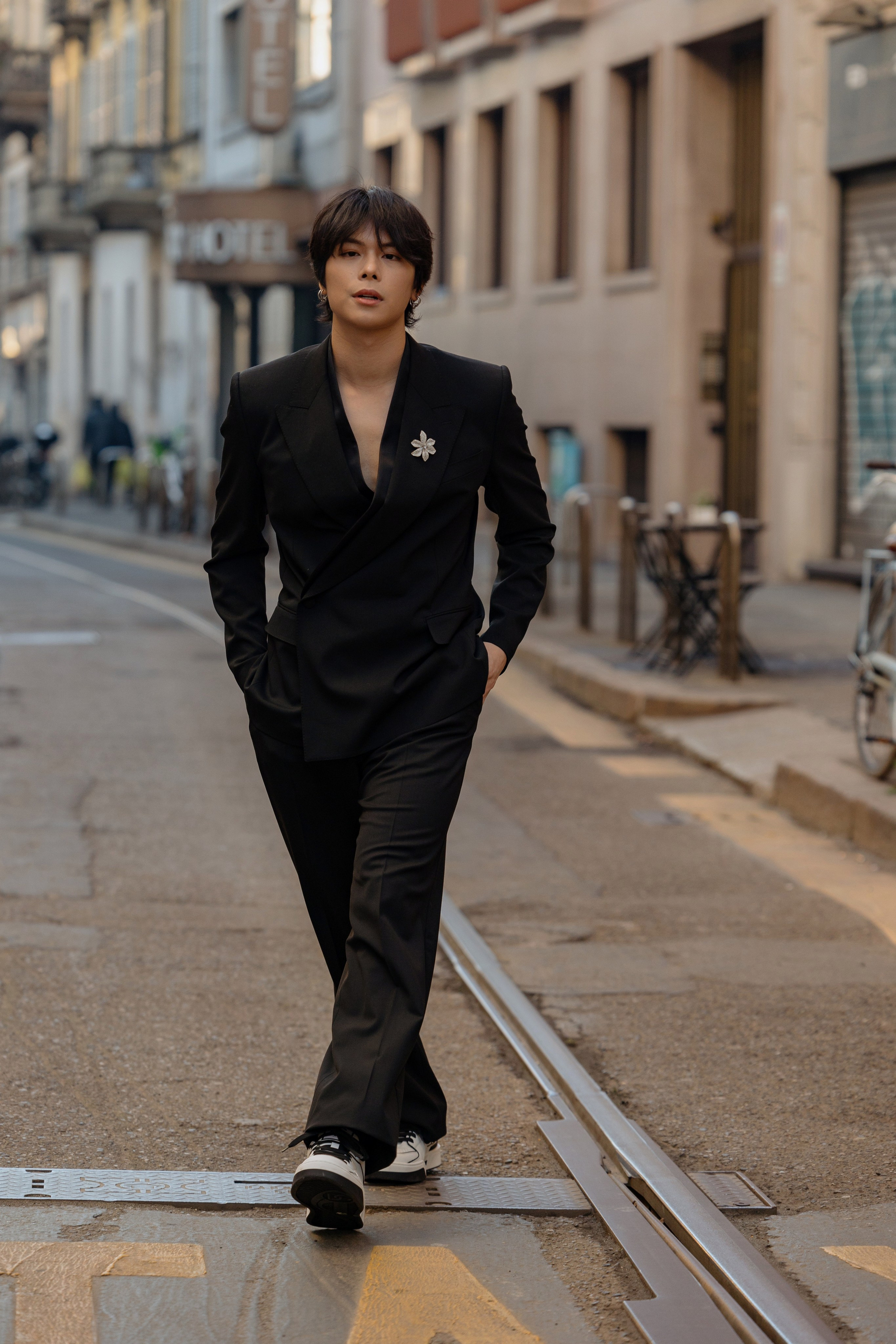 Milan Mens fashion week FW 24/25 D&G. Photographer in Milan Ivan Goncharov