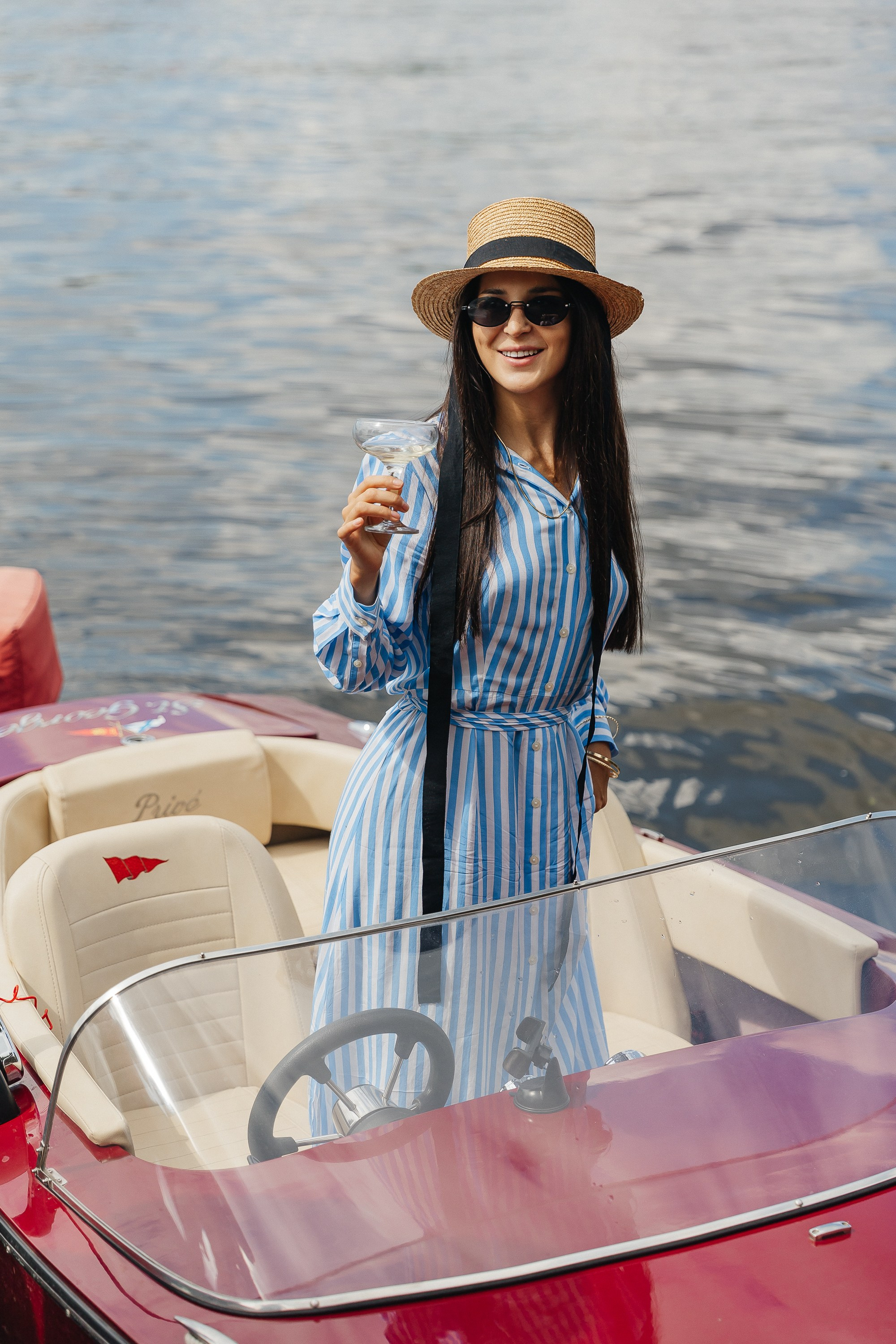 девичник на ретро катерах, ретрокатер, фотограф на девичник, прогулка на яхте, фотосессия на катере, ретро-катер, катер в москве