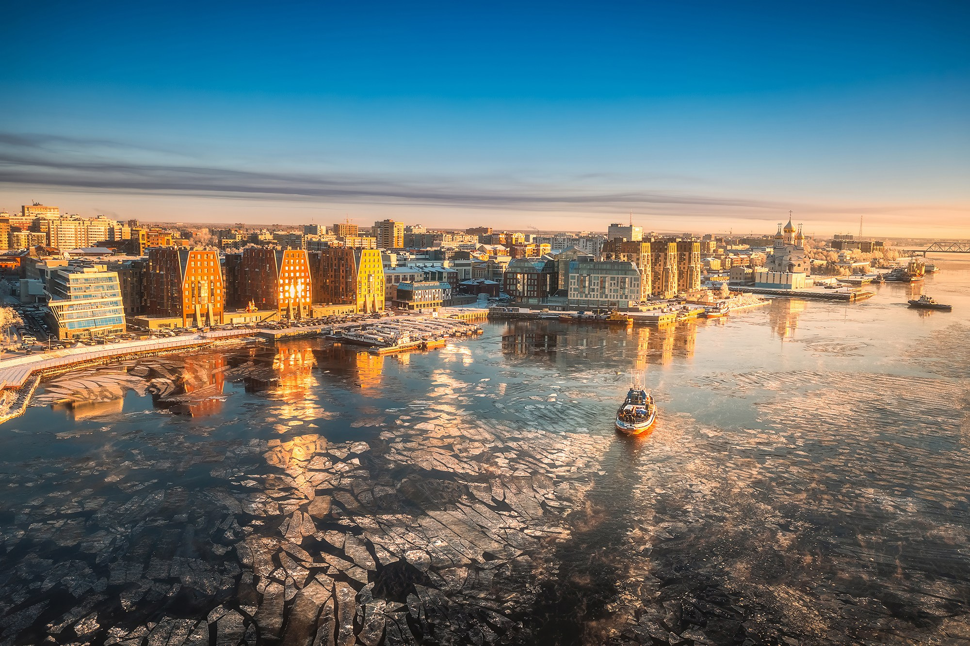 Красивый вид на Архангельск с высоты птичьего полета, фотосъемка с дрона и квадрокоптера в Архангельске