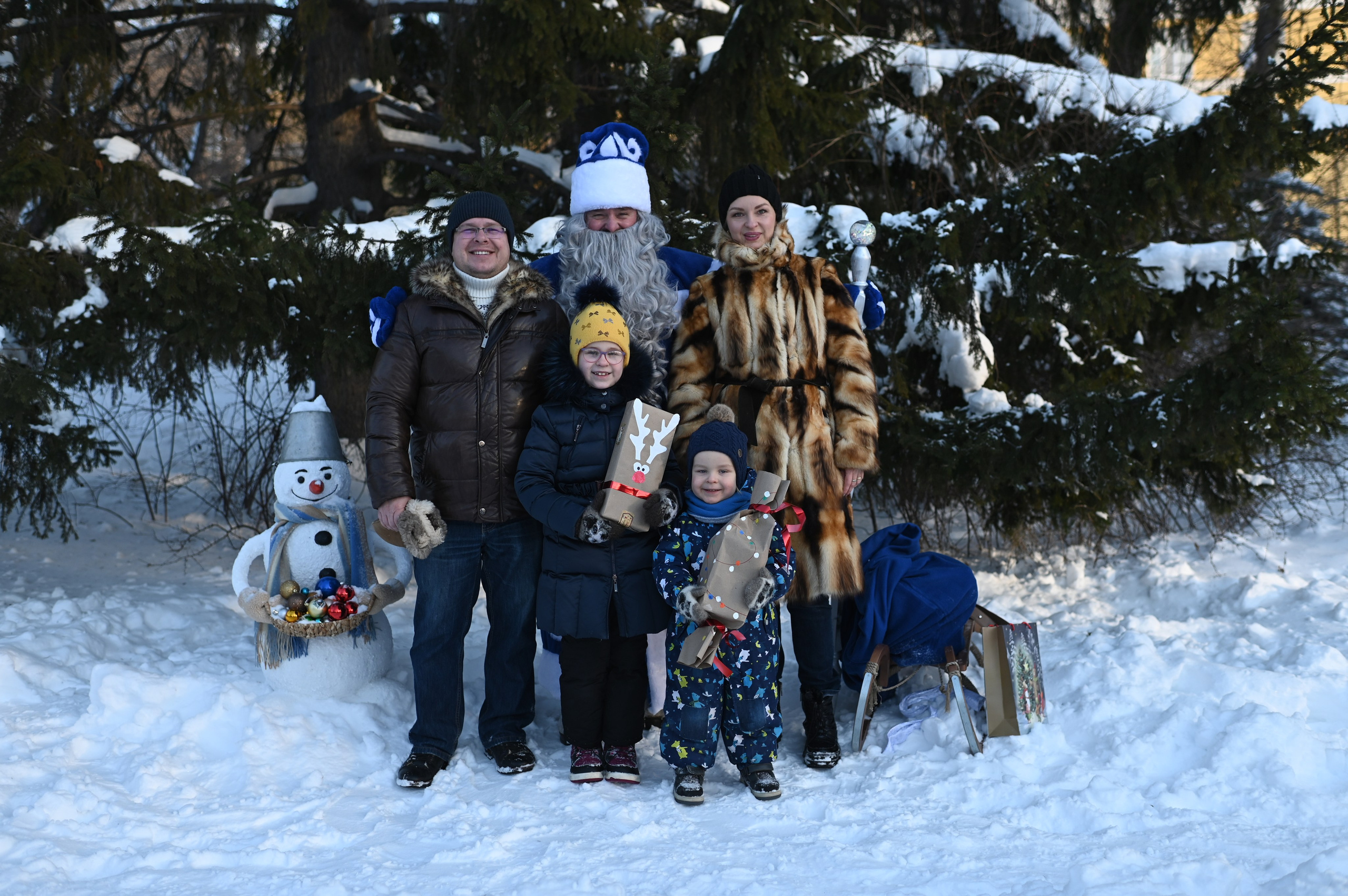 ПОЗДРАВЛЕНИЕ ОТ ДЕДА МОРОЗА. Семейный фотограф Екатеринбург Лора Мур