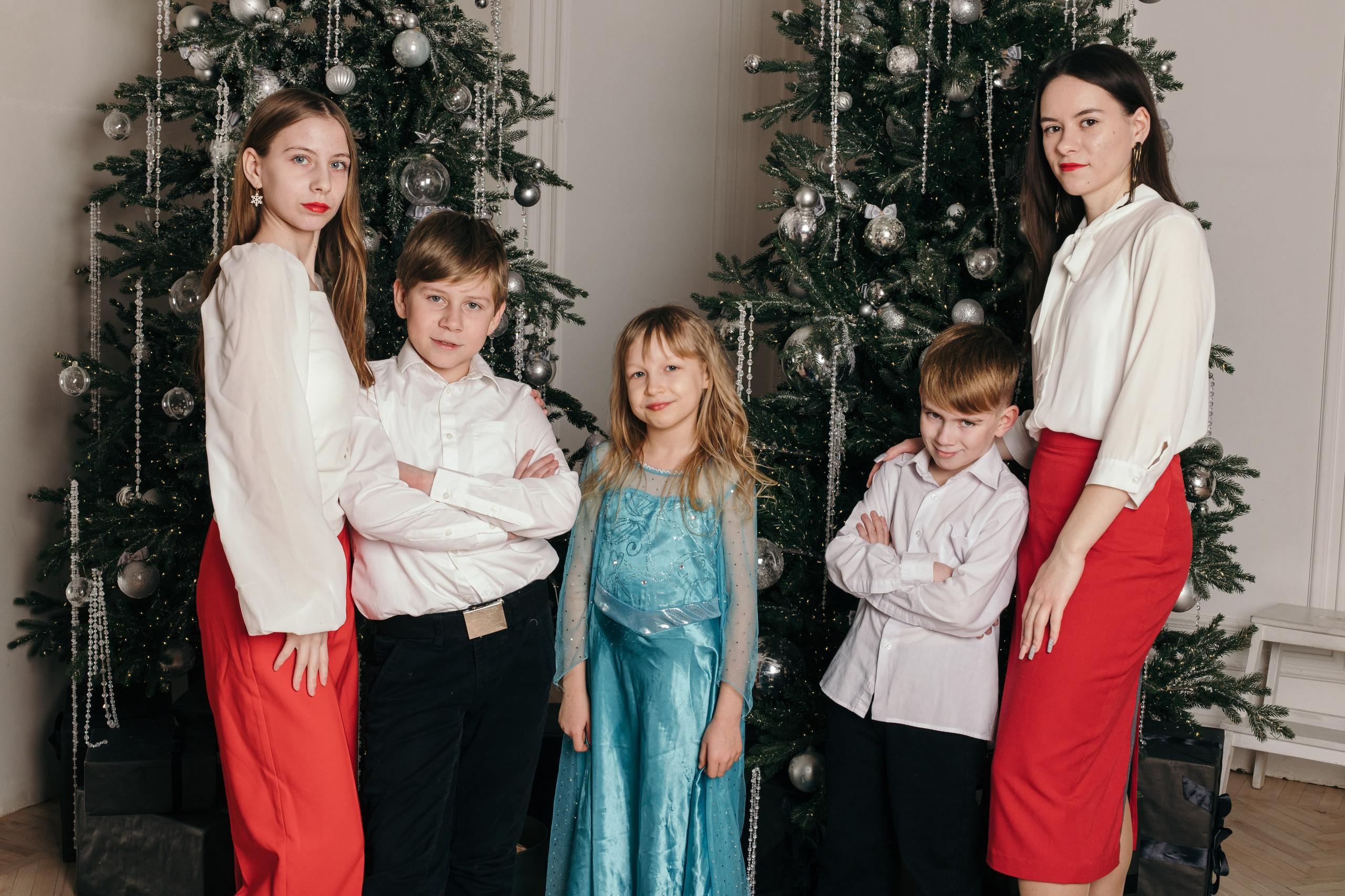 Семья в красном. Фотограф Елена Балакина (Челябинск)