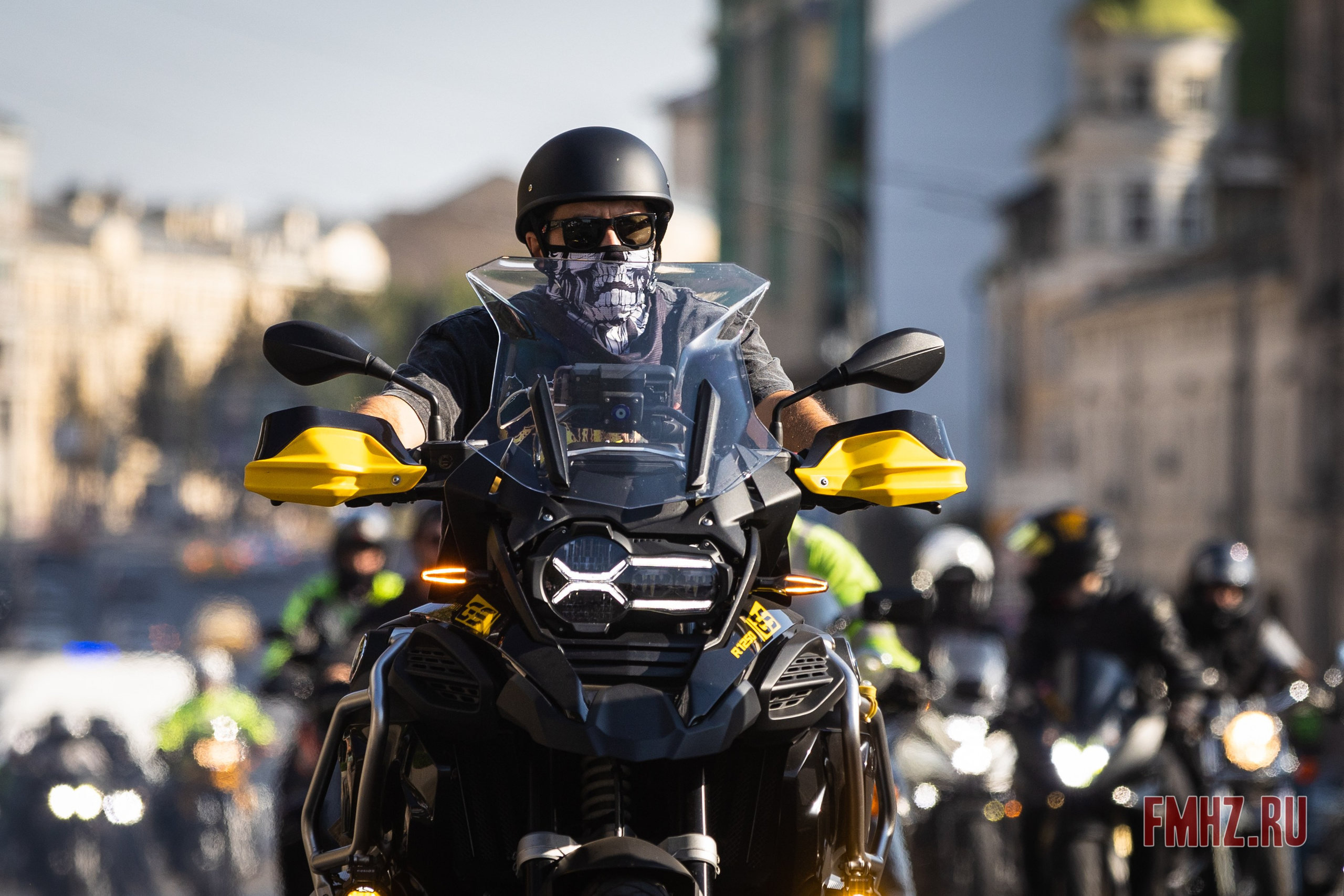 Закрытие Мотосезона 2023 на проспекте Академика Сахарова. Фотограф Владимир Охрименко