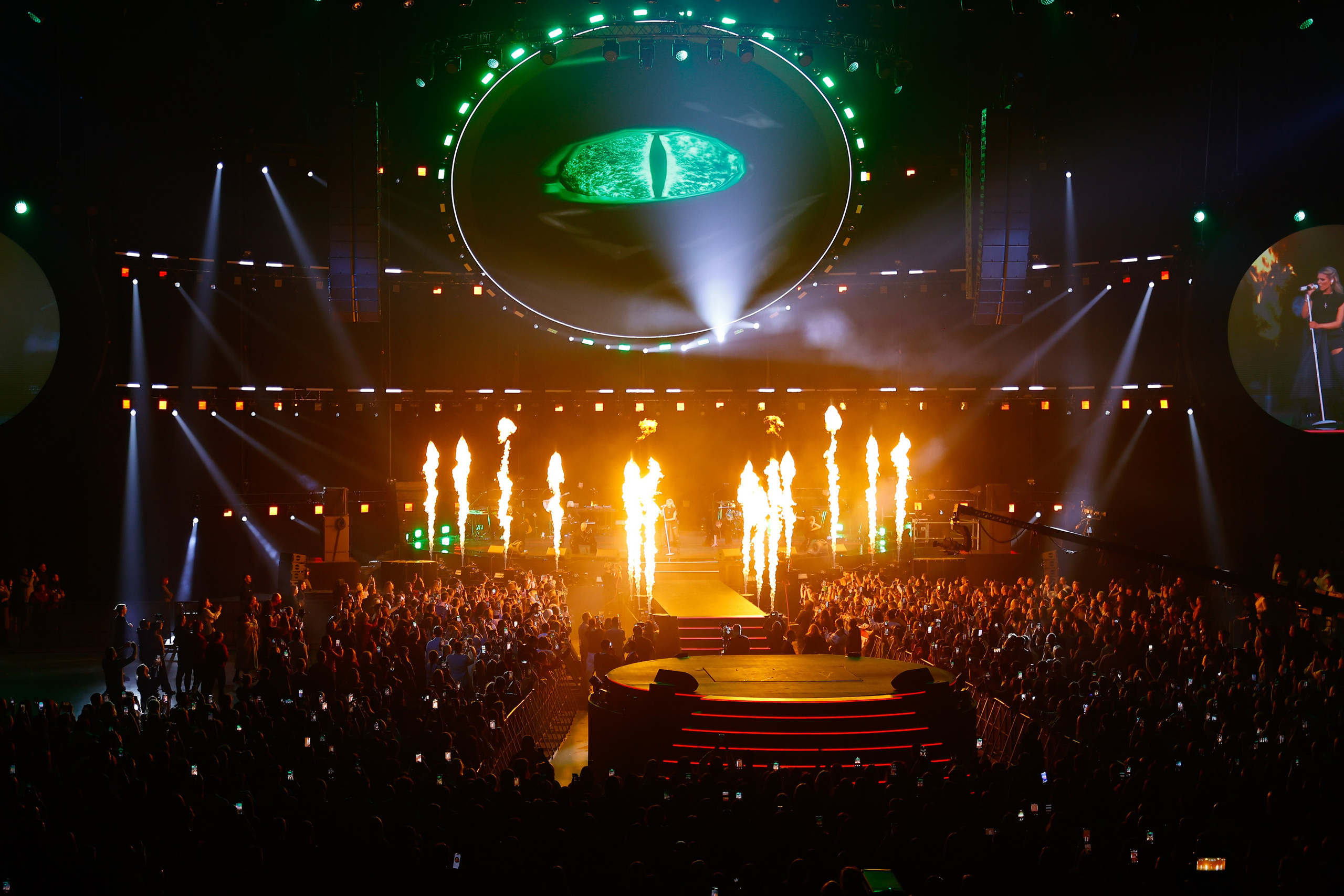 ПЕРВАЯ ЛЕДИ @LIVE ARENA