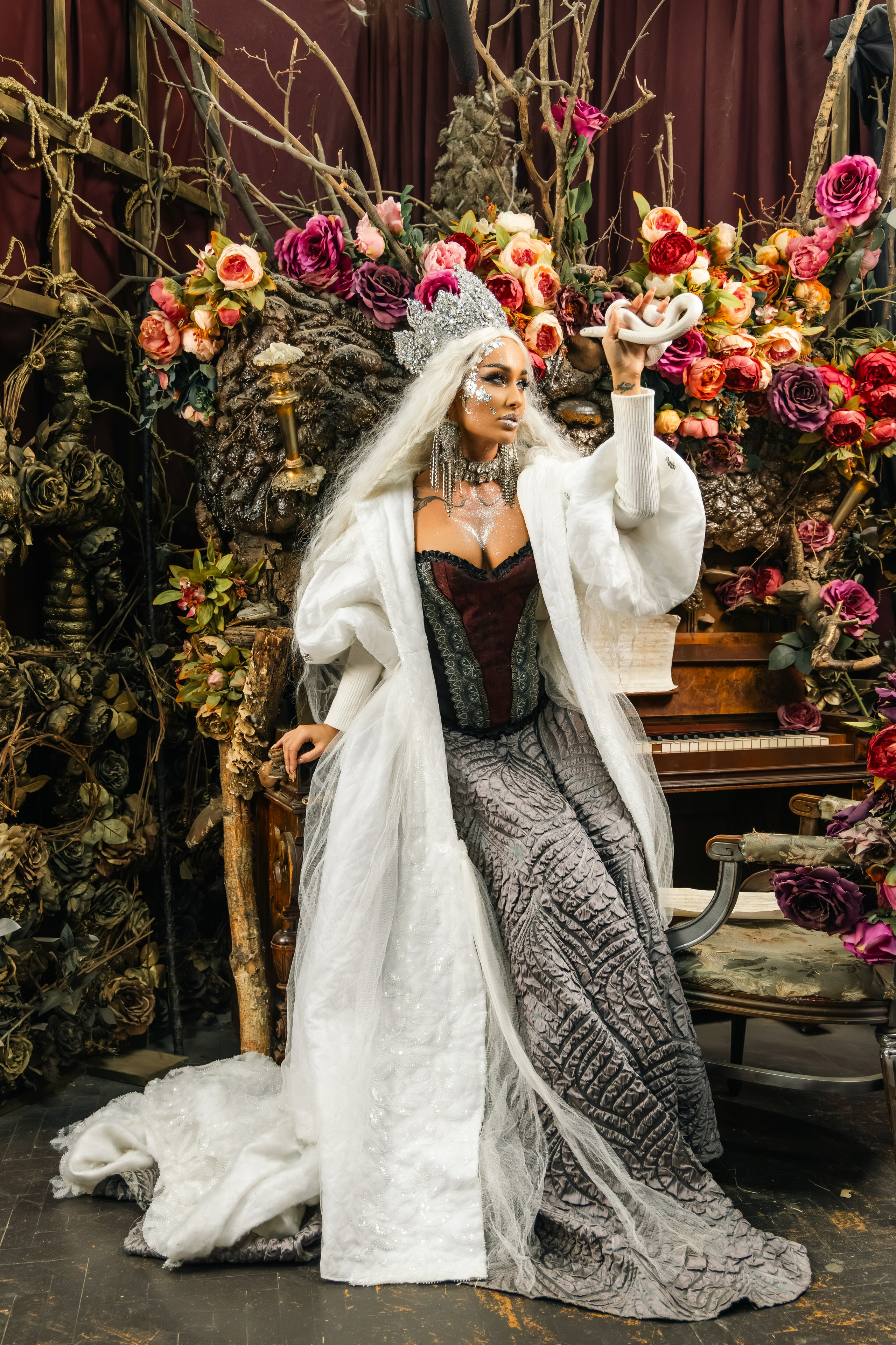 «World Fashion Magazine» фотосъёмка для журнала. Photomantis