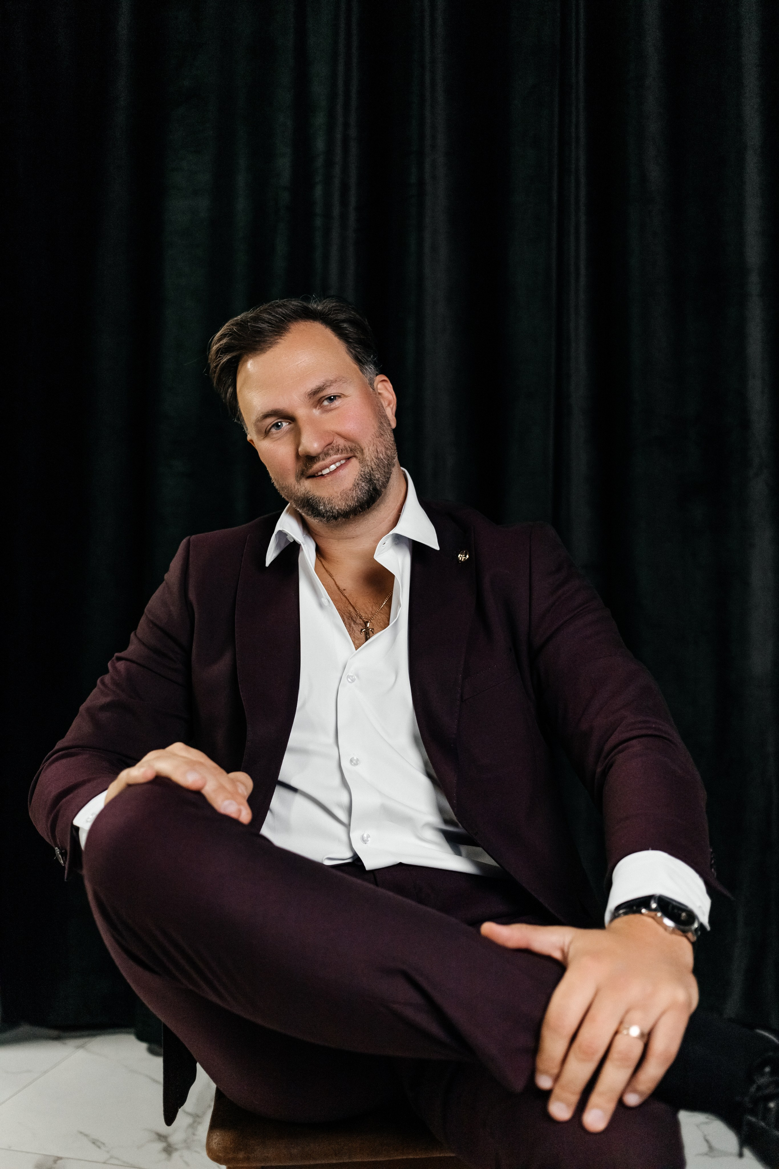 Бизнес-портрет для ведущего мероприятий. КОНТЕНТ ФОТОГРАФ