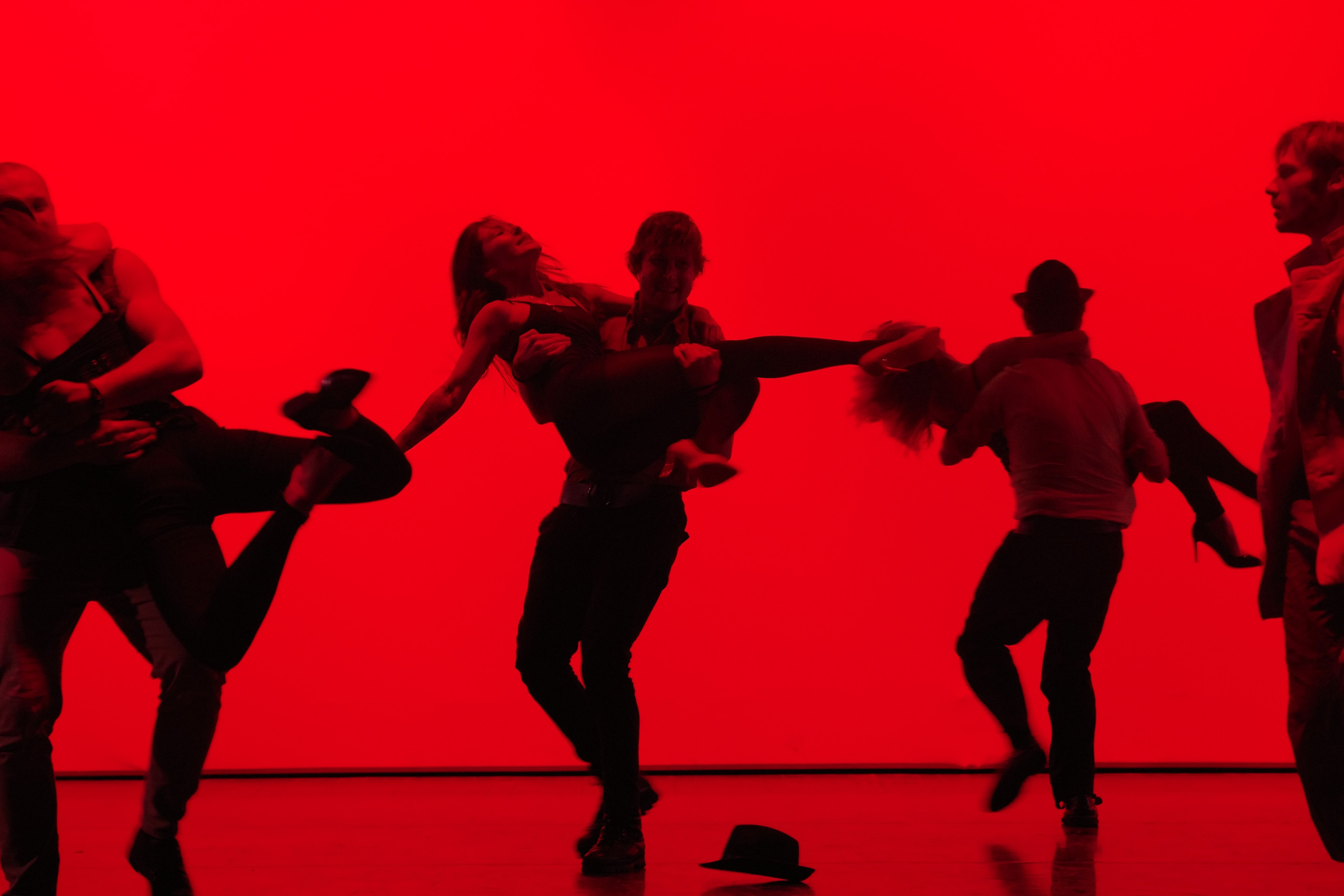 Театр И-Он, Люди и мыши. Семейный и детский фотограф Антон Зорин