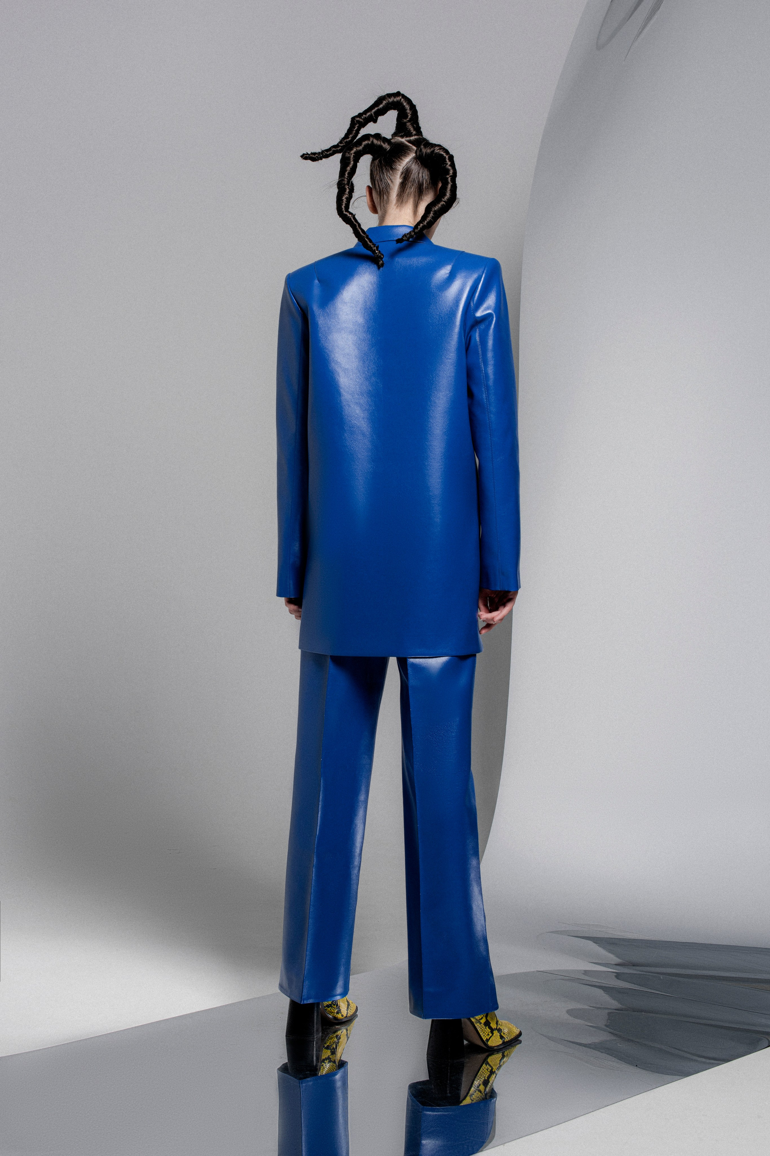 PHOENIX. VLAD MARTYNENKO — stylist & art director