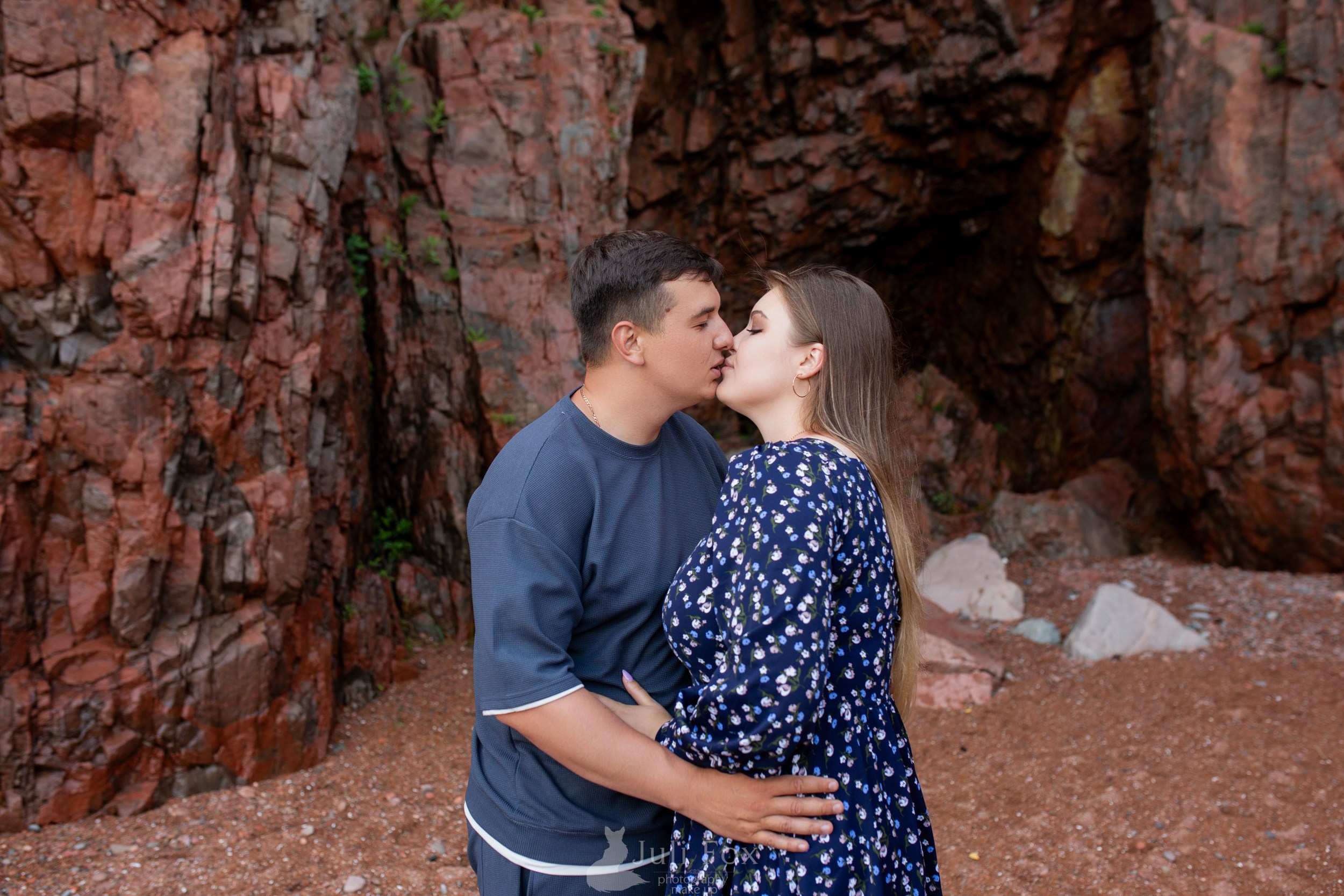 Фотосессия предложения руки и сердца во Владивостоке. Портретный, свадебный, репортажный фотограф во Владивостоке Юлиана Джули Фокс