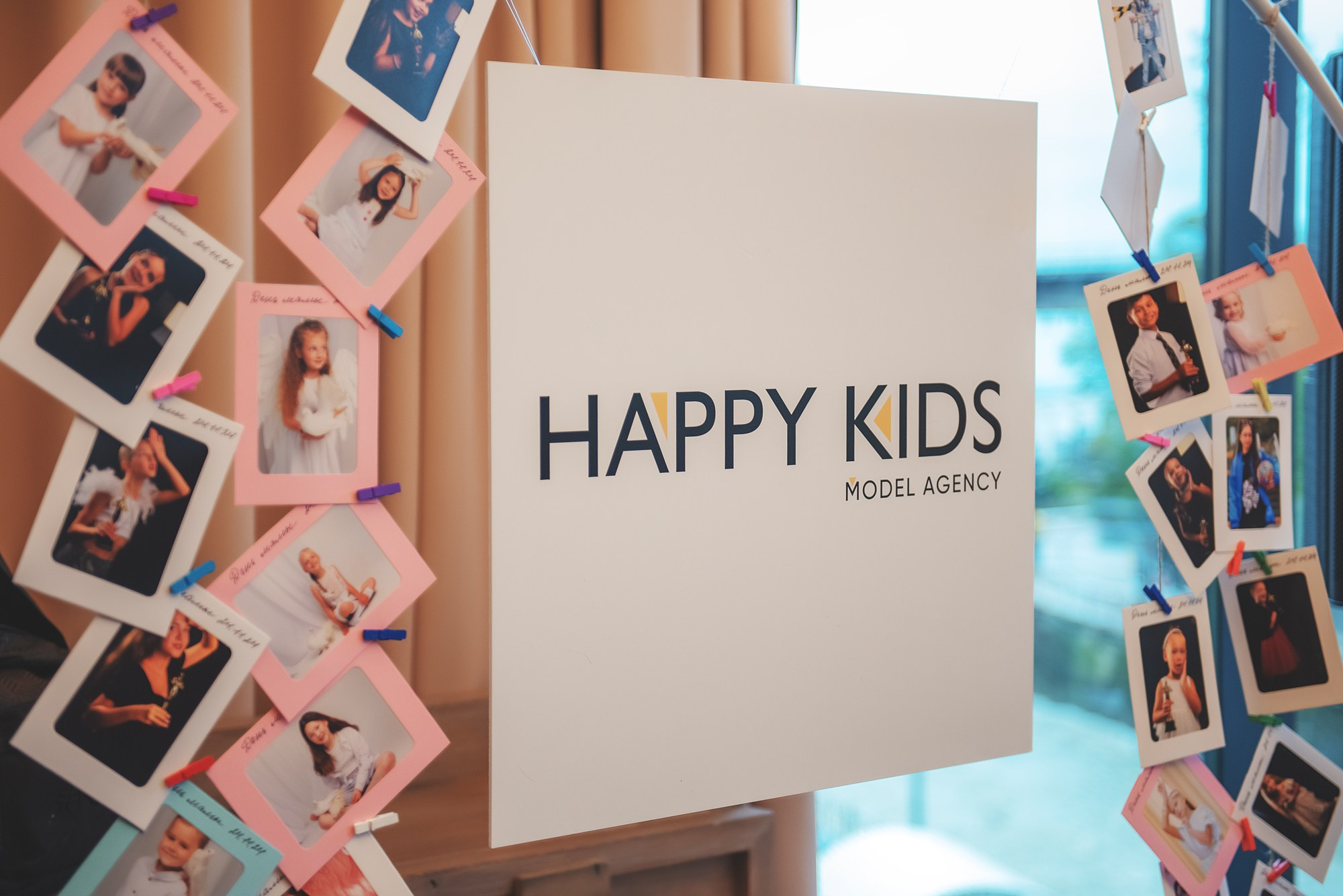 HAPPYkids дефиле в день мамы. Семейный и коммерческий фотограф в Сочи Александр Бодунов