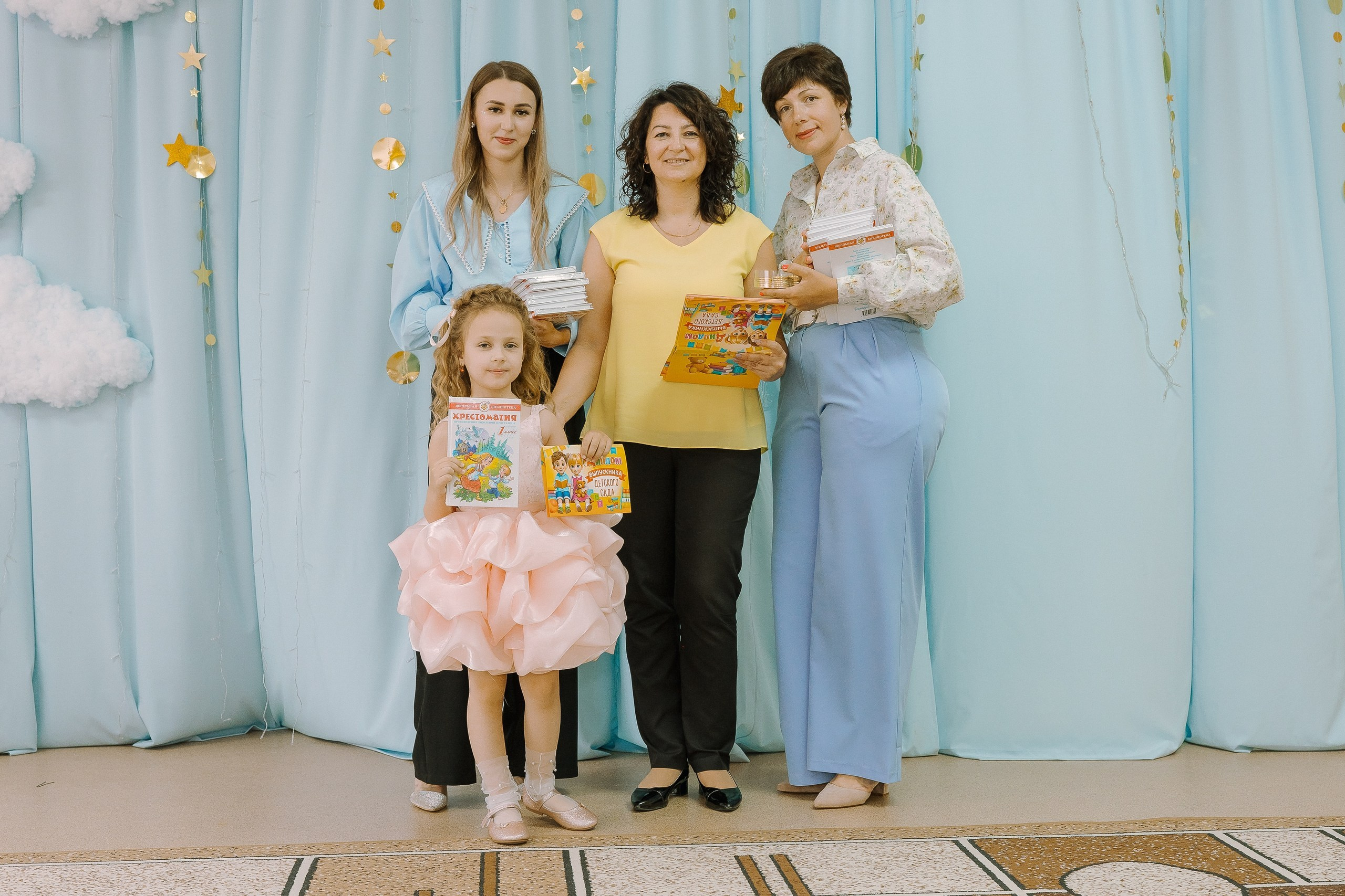 Выпускной в ДС -29. Выпускные альбомы Натальи Бутко: Новороссийск, Анапа, Геленджик