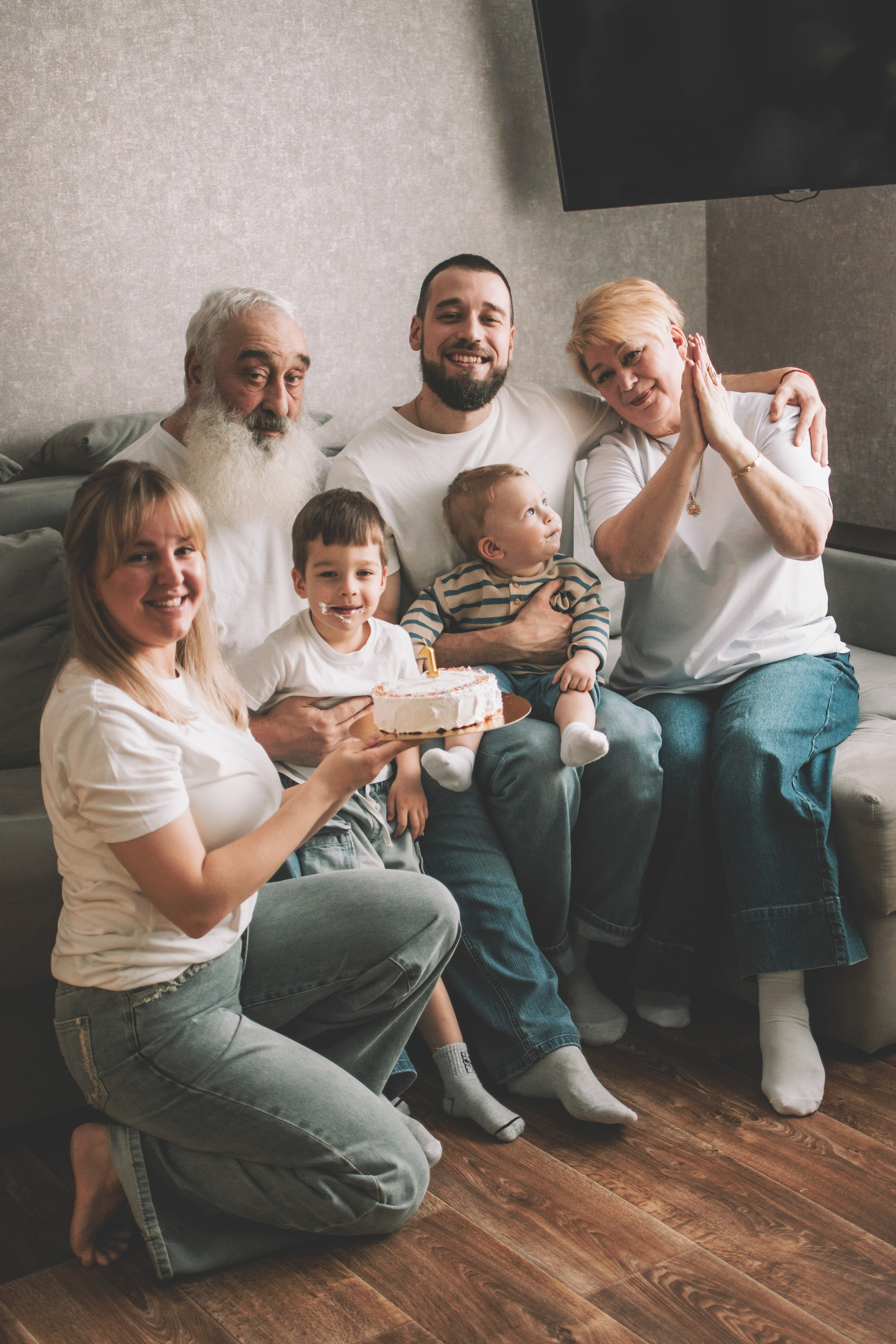 Годовасие в кругу семьи. Семейный и свадебный фотограф Губкинский и Ставрополь