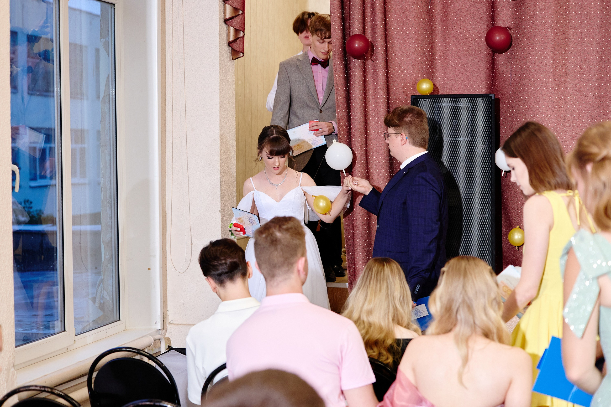 Выпускной 35 Сош. Фотограф Выпускные альбомы Таганрог Сергей Коробченко