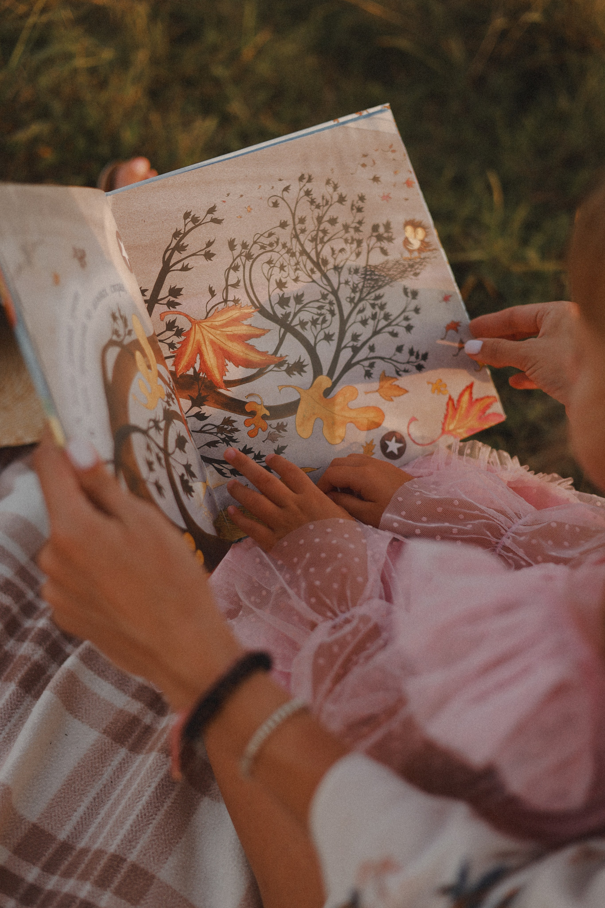 Мама с дочкой. Фотосессия на природе