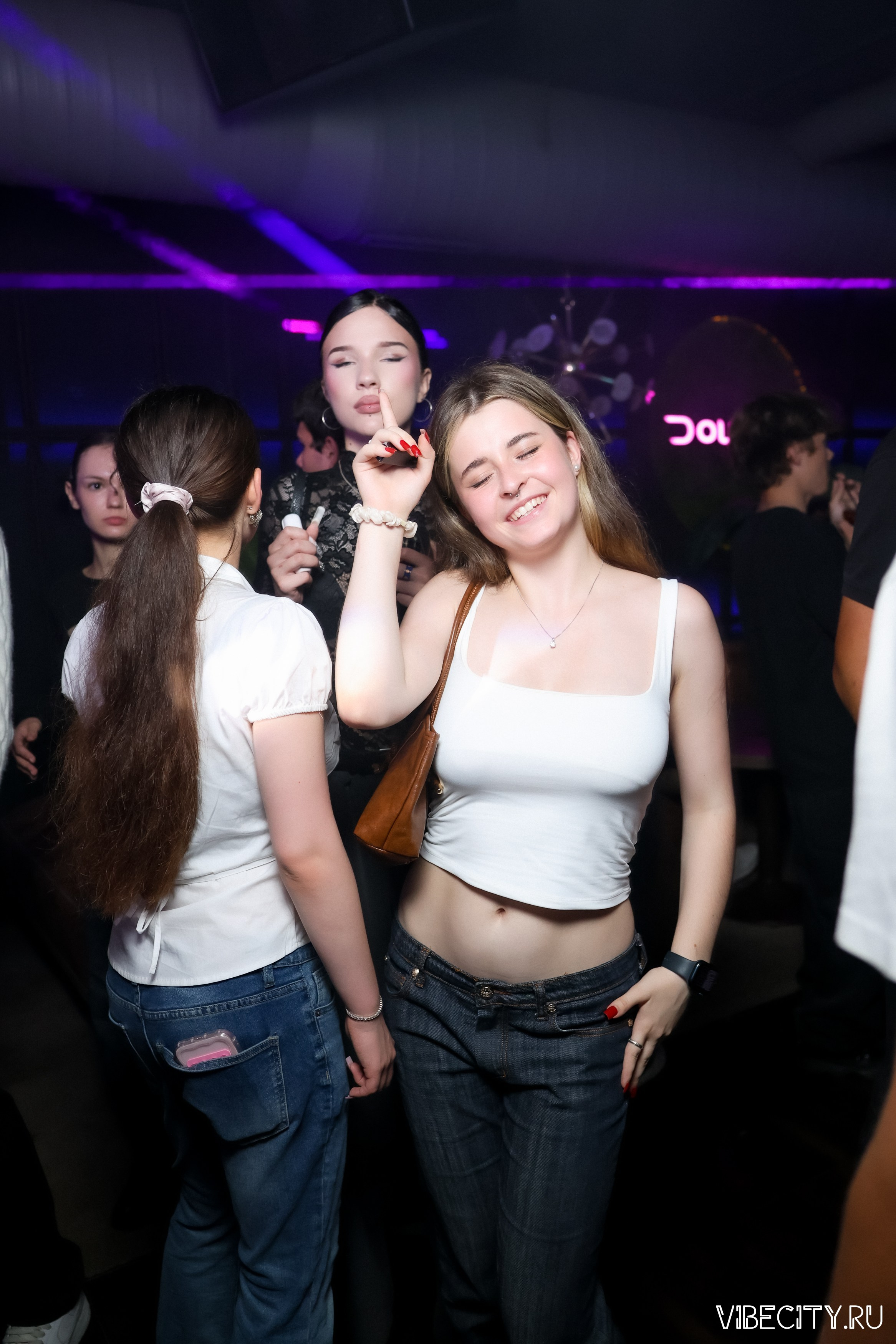 DOUBLE U. VIBECITY.RU Вайб Сити Ру Фоторепортажи Фотоотчеты Калининград