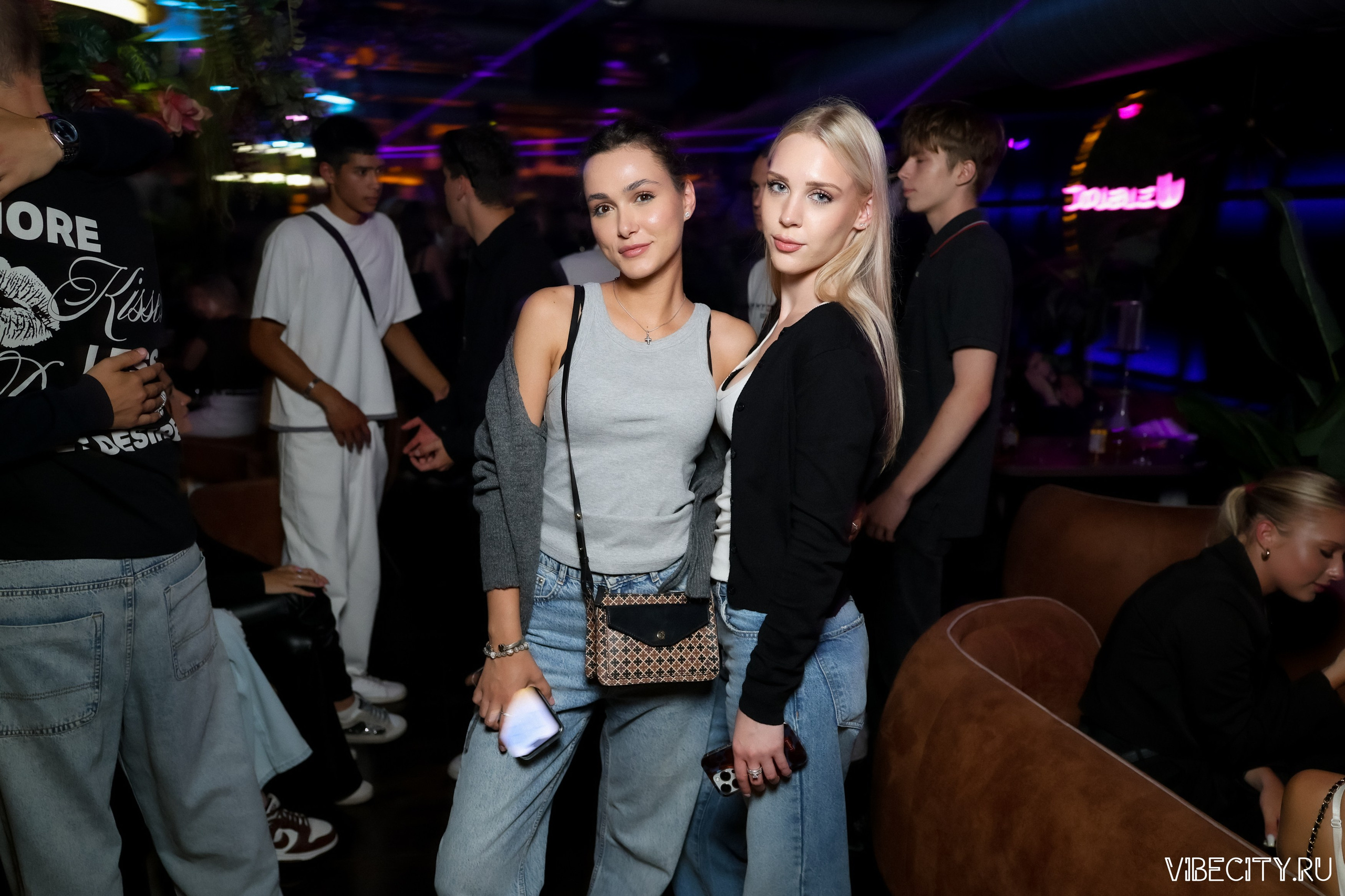 DOUBLE U. VIBECITY.RU Вайб Сити Ру Фоторепортажи Фотоотчеты Калининград