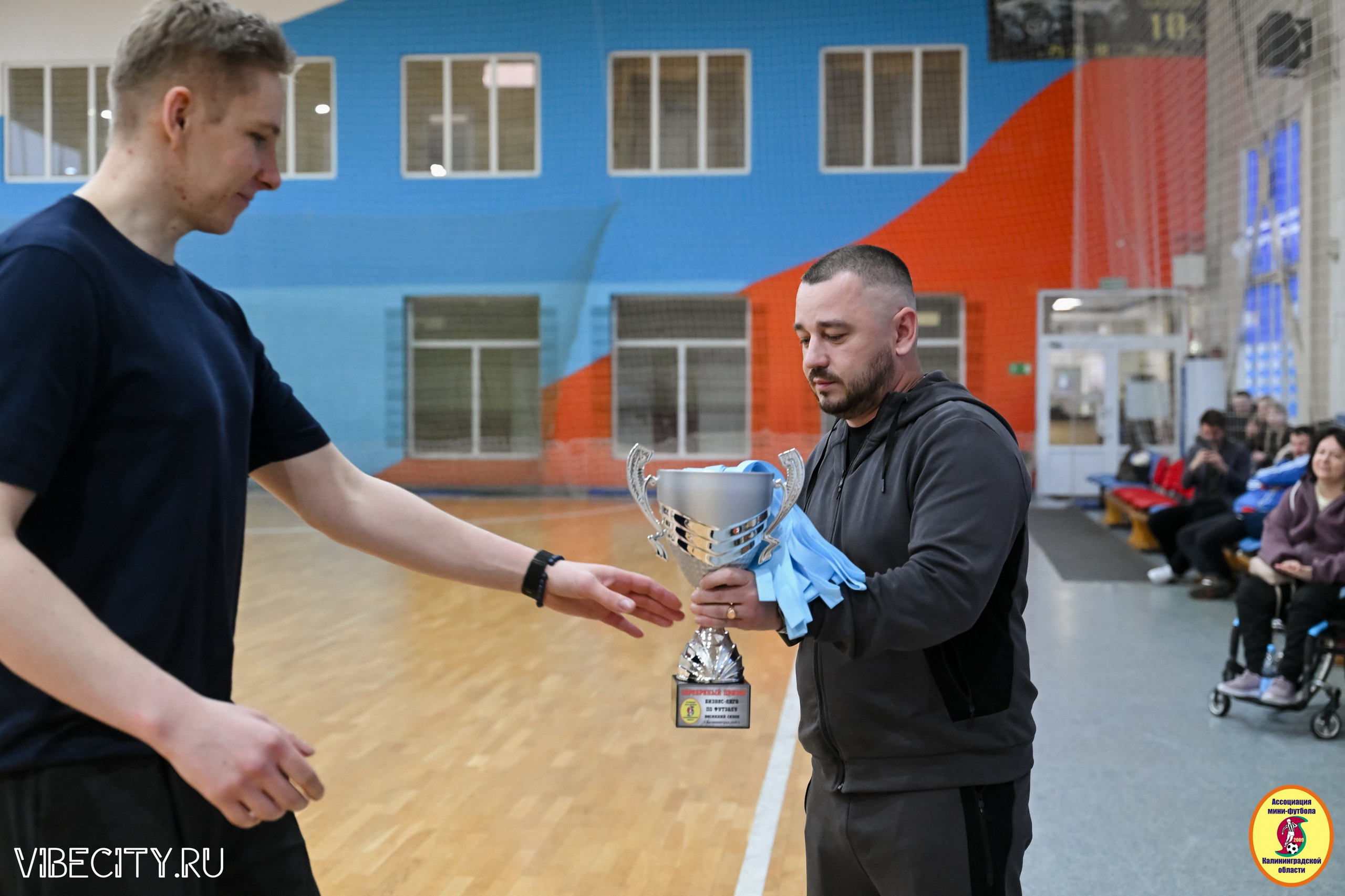 8 тур Корпоративной Бизнес-Лиги по футзалу. VIBECITY.RU Вайб Сити Ру Фоторепортажи Фотоотчеты Калининград