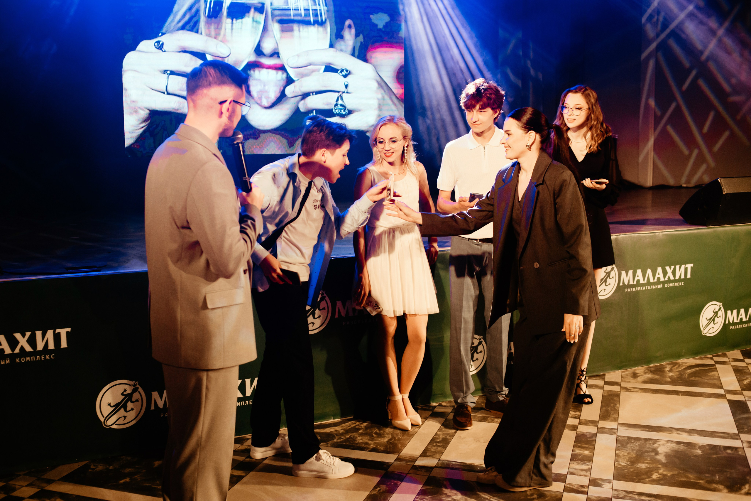 Выпускной 2025 (9класс) 124 школа. Фотограф в Челябинске Ополихина Анна