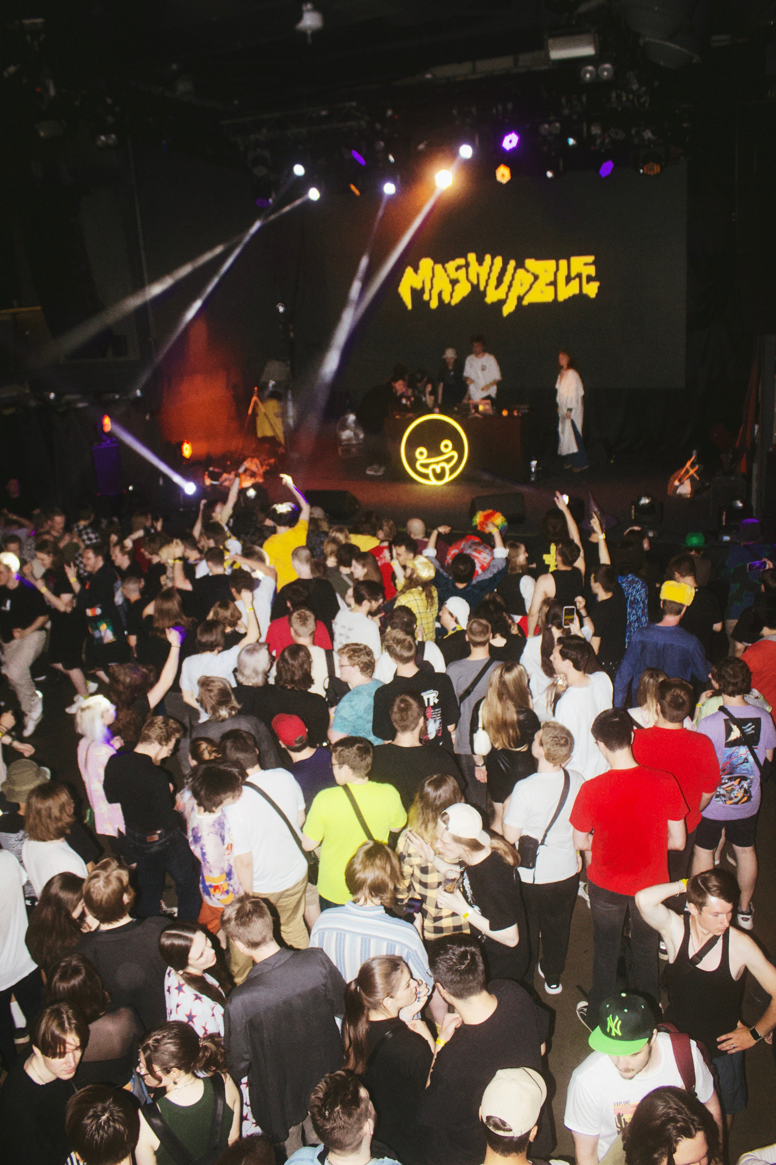 Фестиваль MASHUPBLE4. Концертный и портретный фотограф в Москве Соня Спросонья