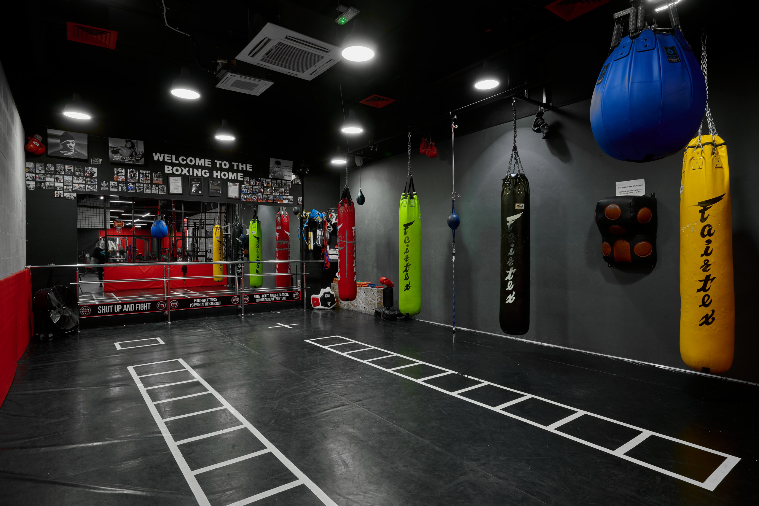 Интерьерная фотосъека фитнес клуба Плужник фитнес. Спортивный фитнес фотограф-видеограф Алексей Нестеров