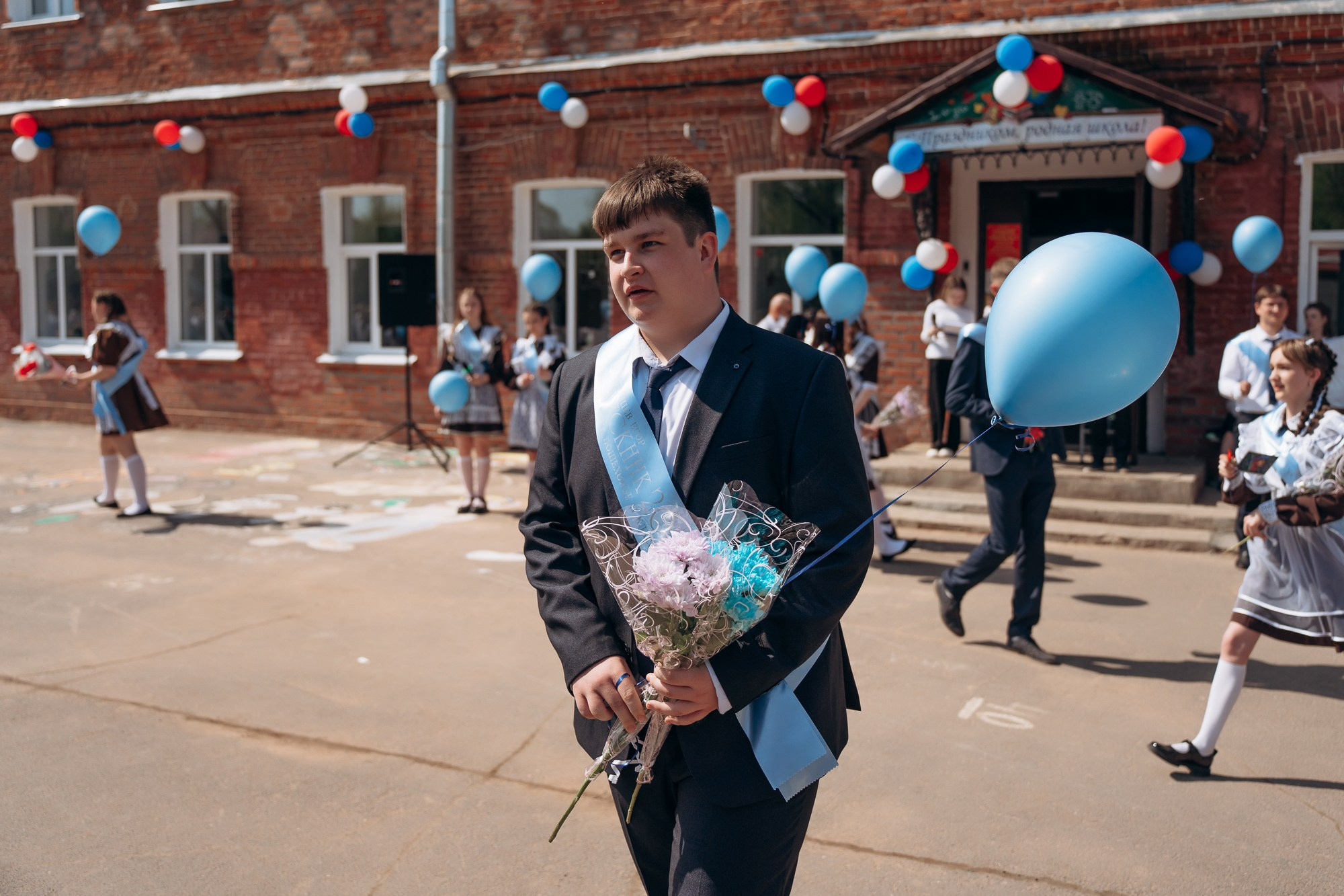 Последний звонок, 11 класс. Свадебный и репортажный фотограф в Ярославле Евгений Сальников