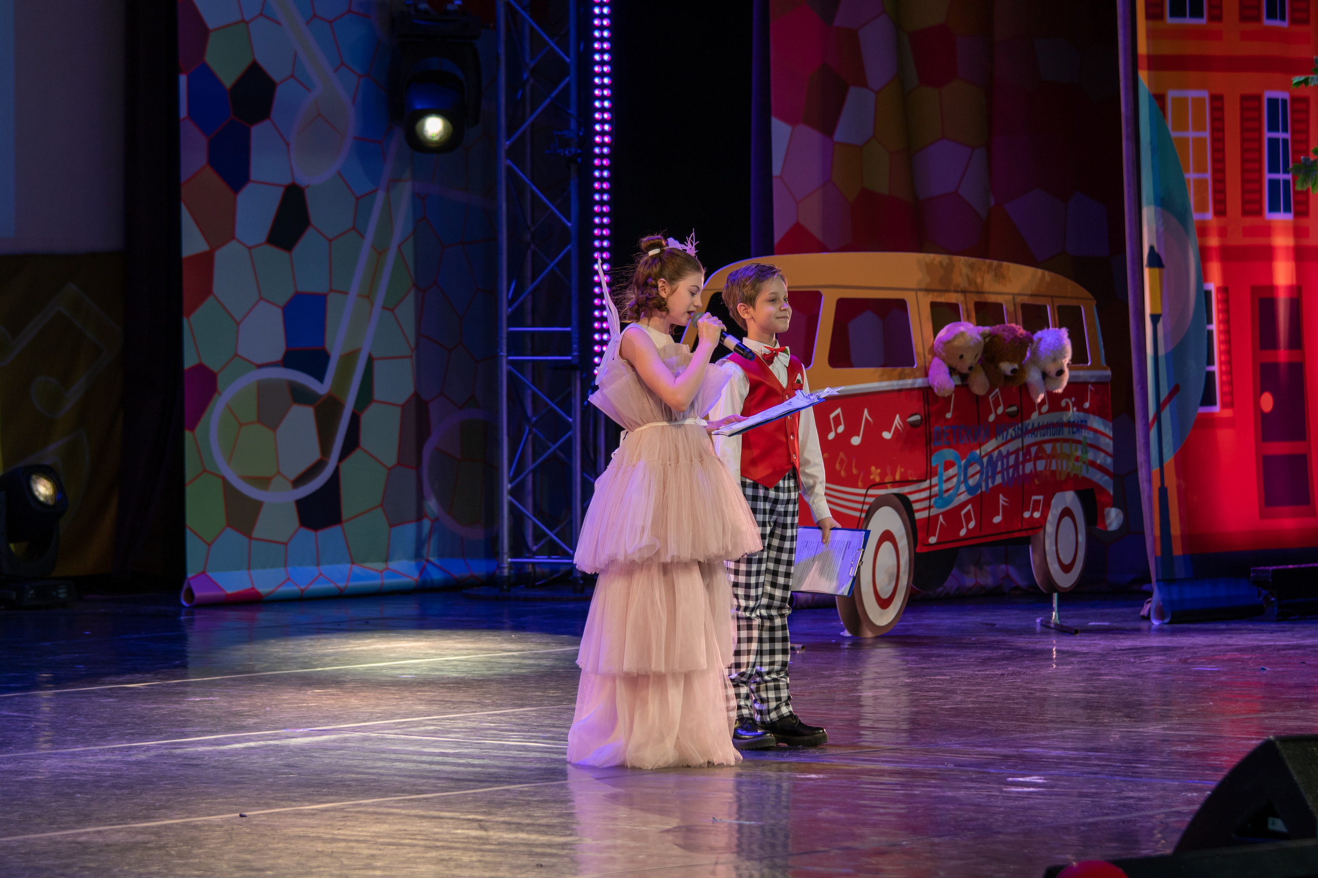 Съёмка концерта для Домисольки, большой концертный зал Космос. «Студия DRONAVT`s» — видеосъёмка и фотография г. Москва