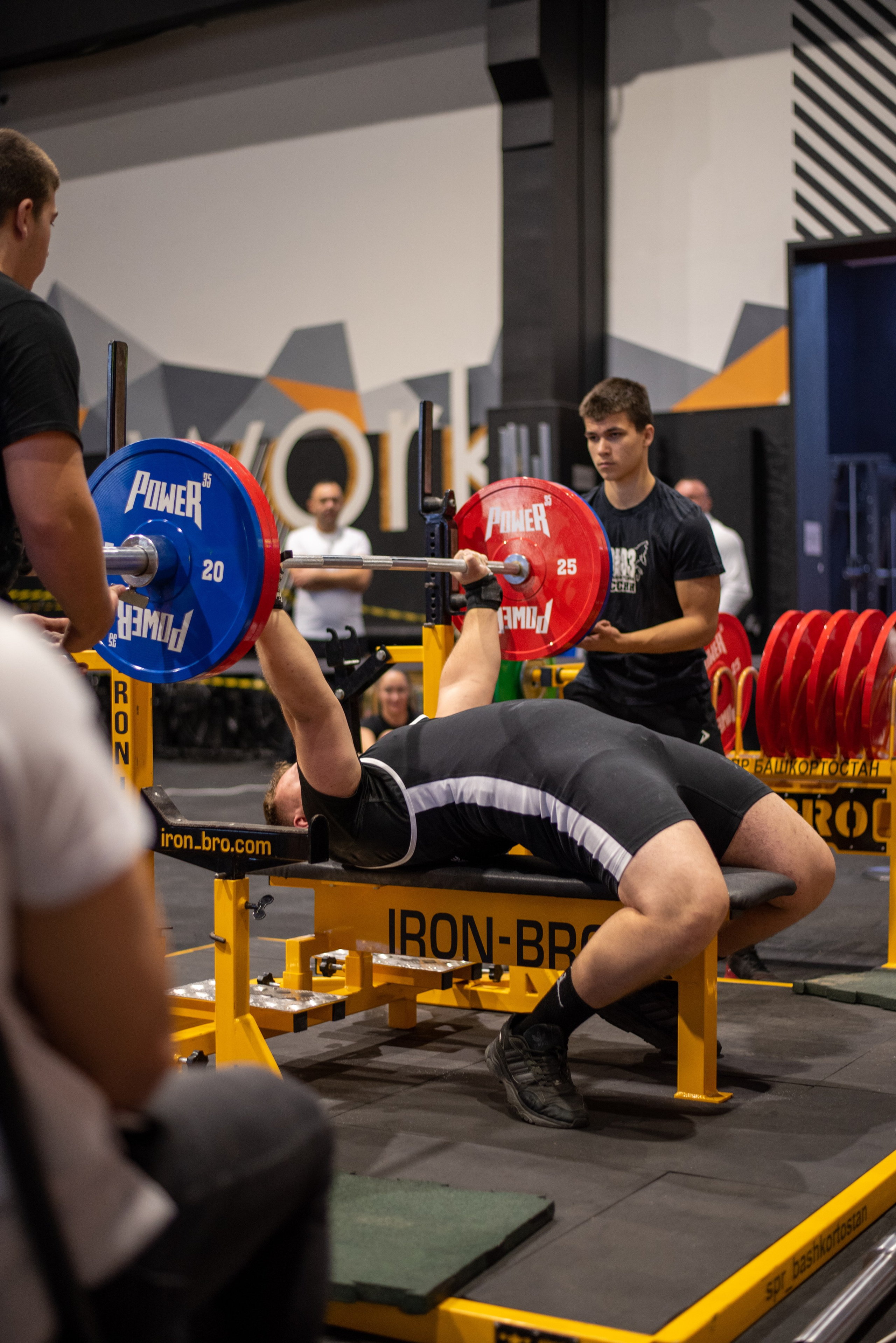 Фоторепортаж с турнира по пауэрлифтингу