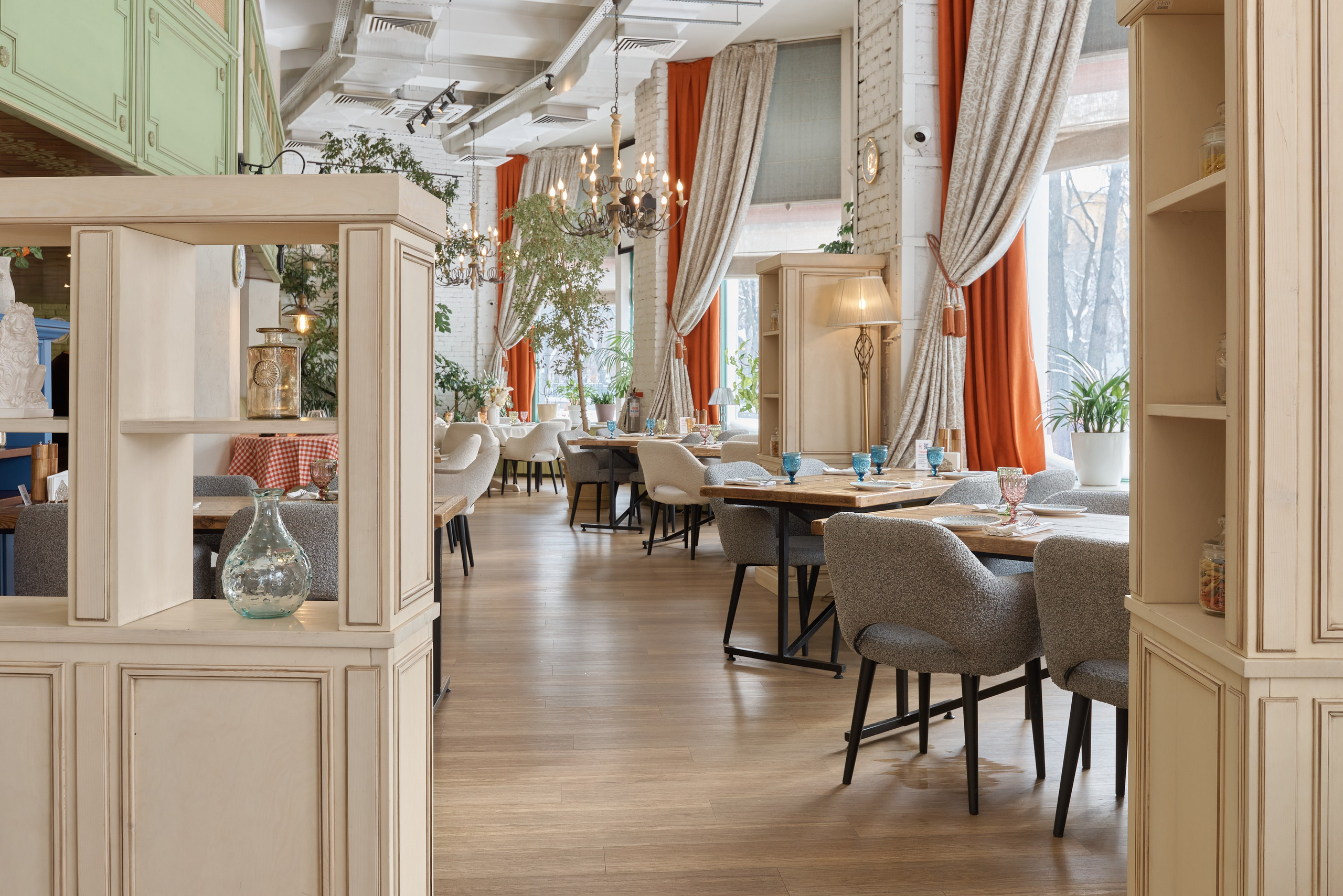 Si! (Екатеринбург). Абросимов Лев интерьерный и архитектурный фотограф