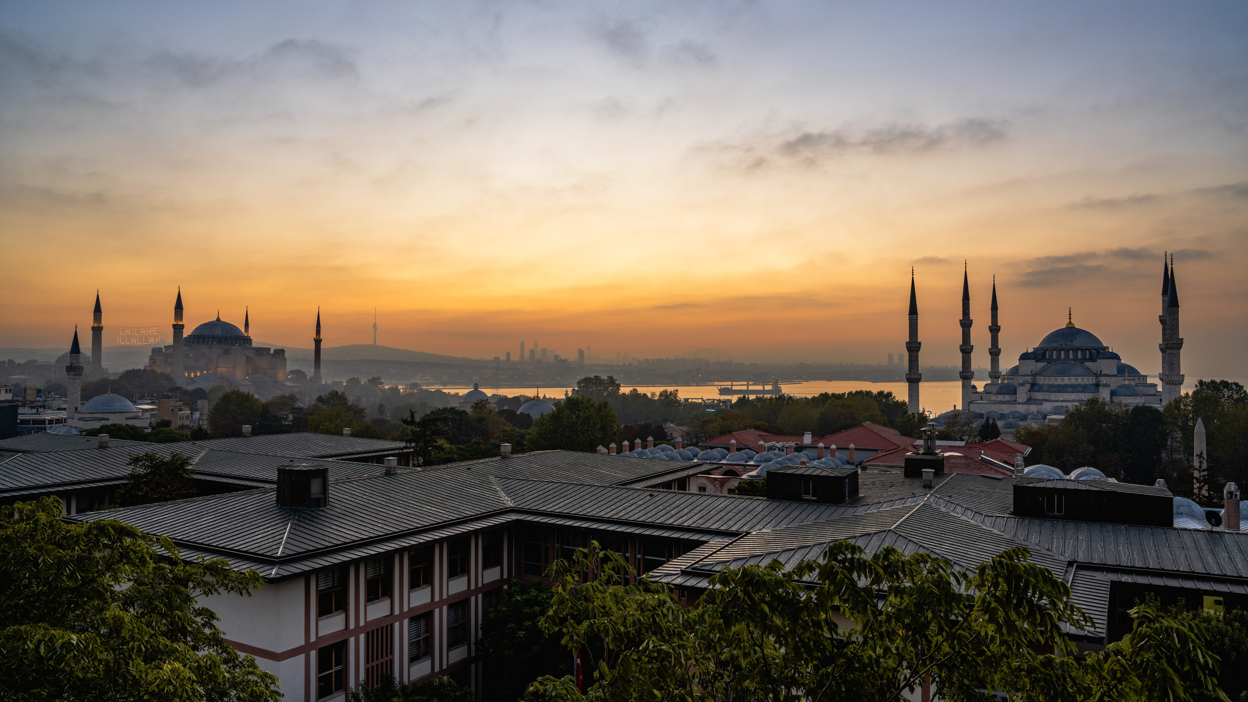 Istambul. Serge Sadov about landscape, cityscape, travel