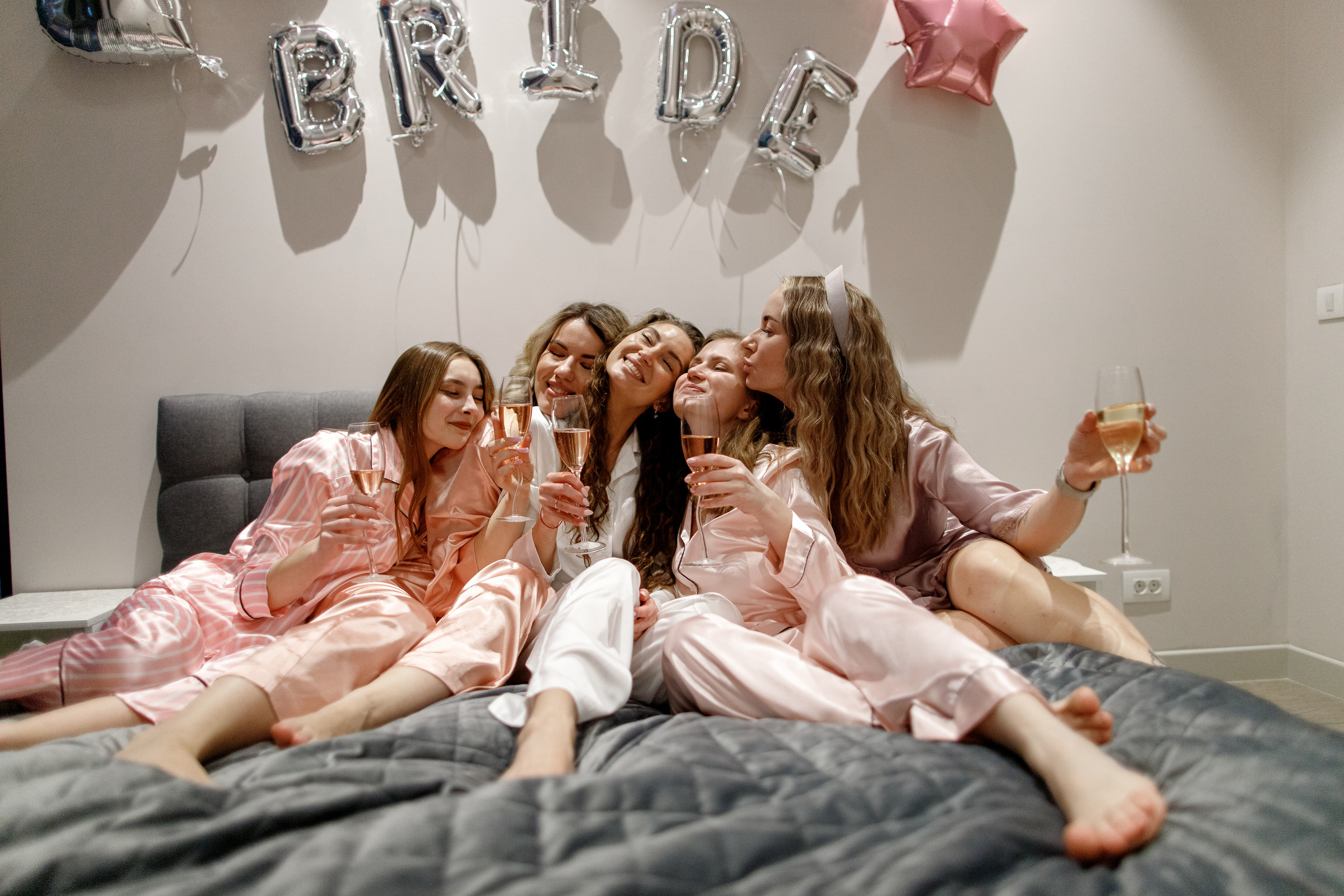 Девичник в аппартаментах. Фотограф Карпачан Анастасия
